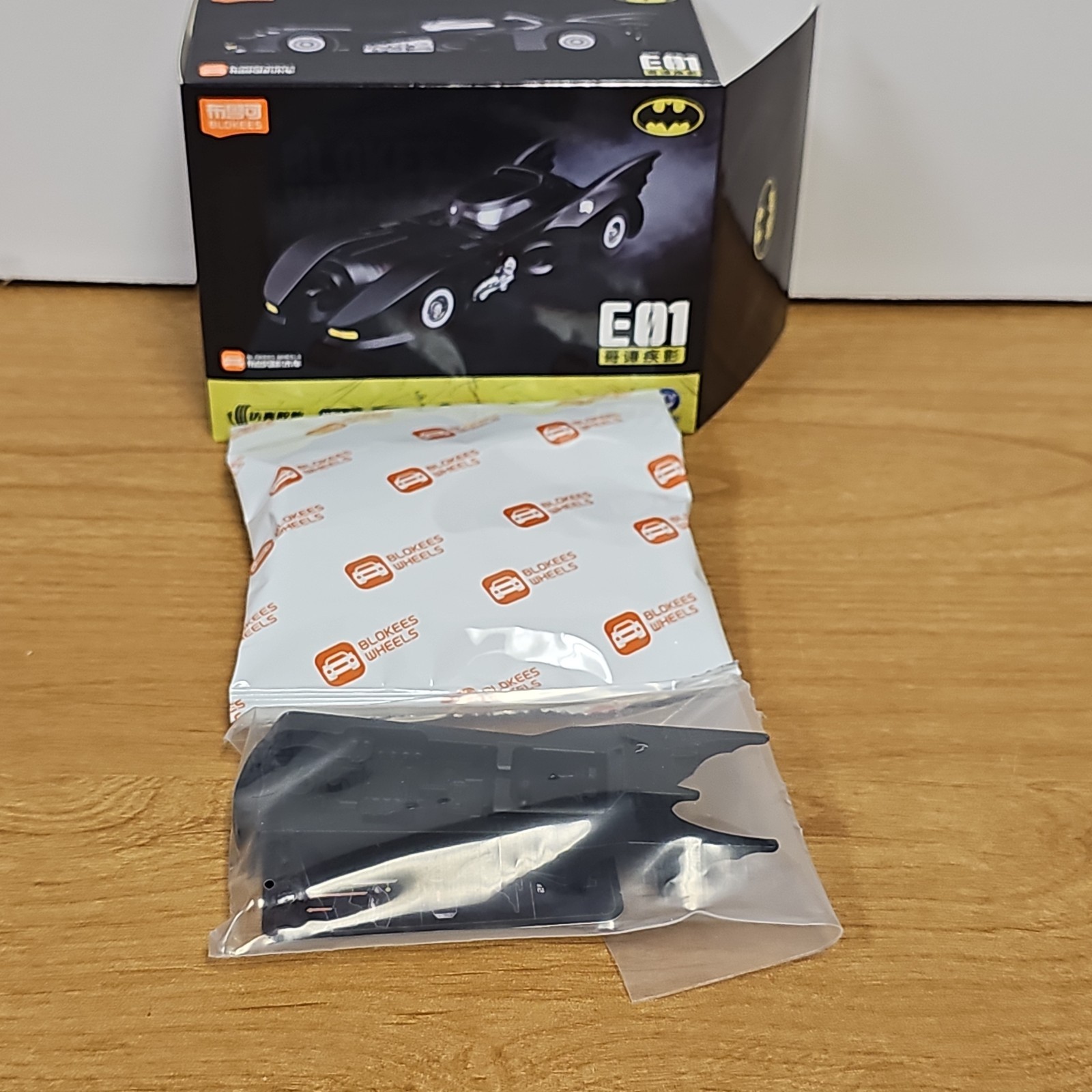 US Seller! Blokees Wheels E01 1992 Animated Batmobile Batman Comic 1:64 Model