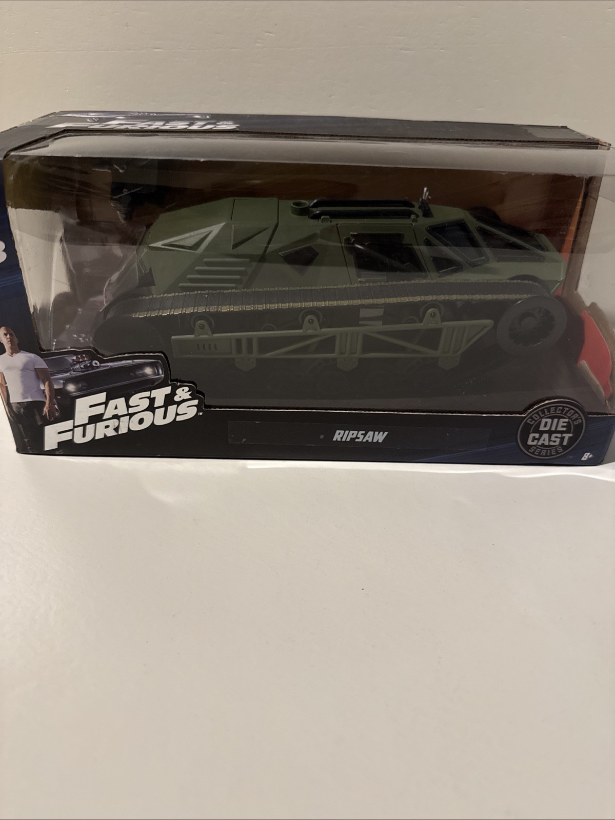 Jada Toys / F8 Fast & Furious Green Ripsaw Army Tank 1 24 Die Cast Car