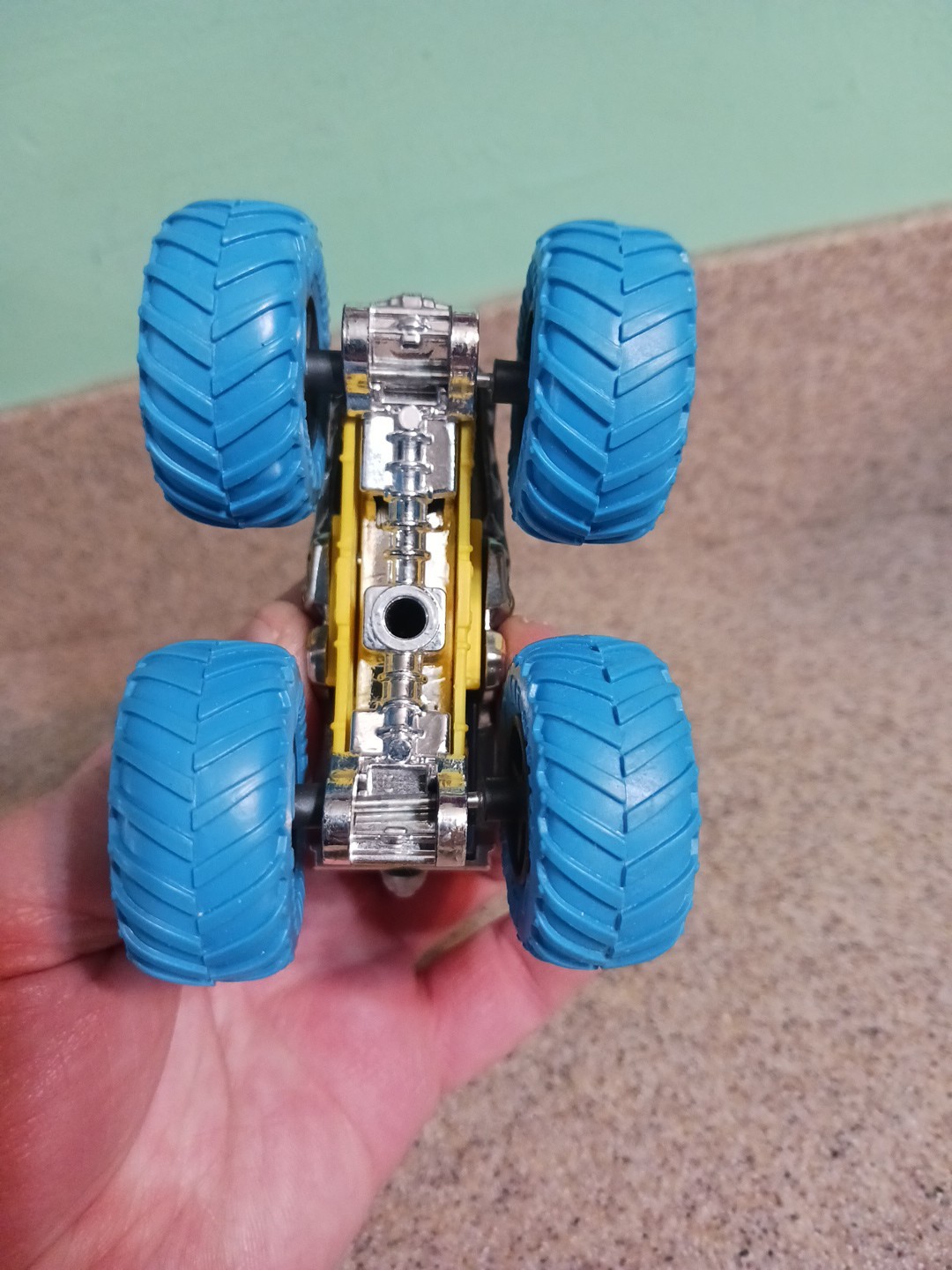 1:64 Hot Wheels Monster Trucks MEGA-WREX Beast Bashers Die Cast And Plastic