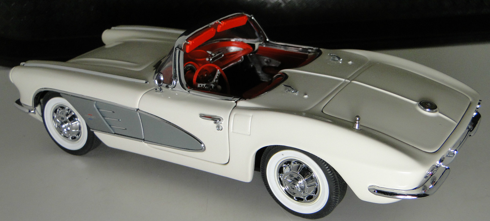 Corvette Chevrolet StingRay55Chevy57Race Car1:24Classic18Hot Rod1972Metal Model