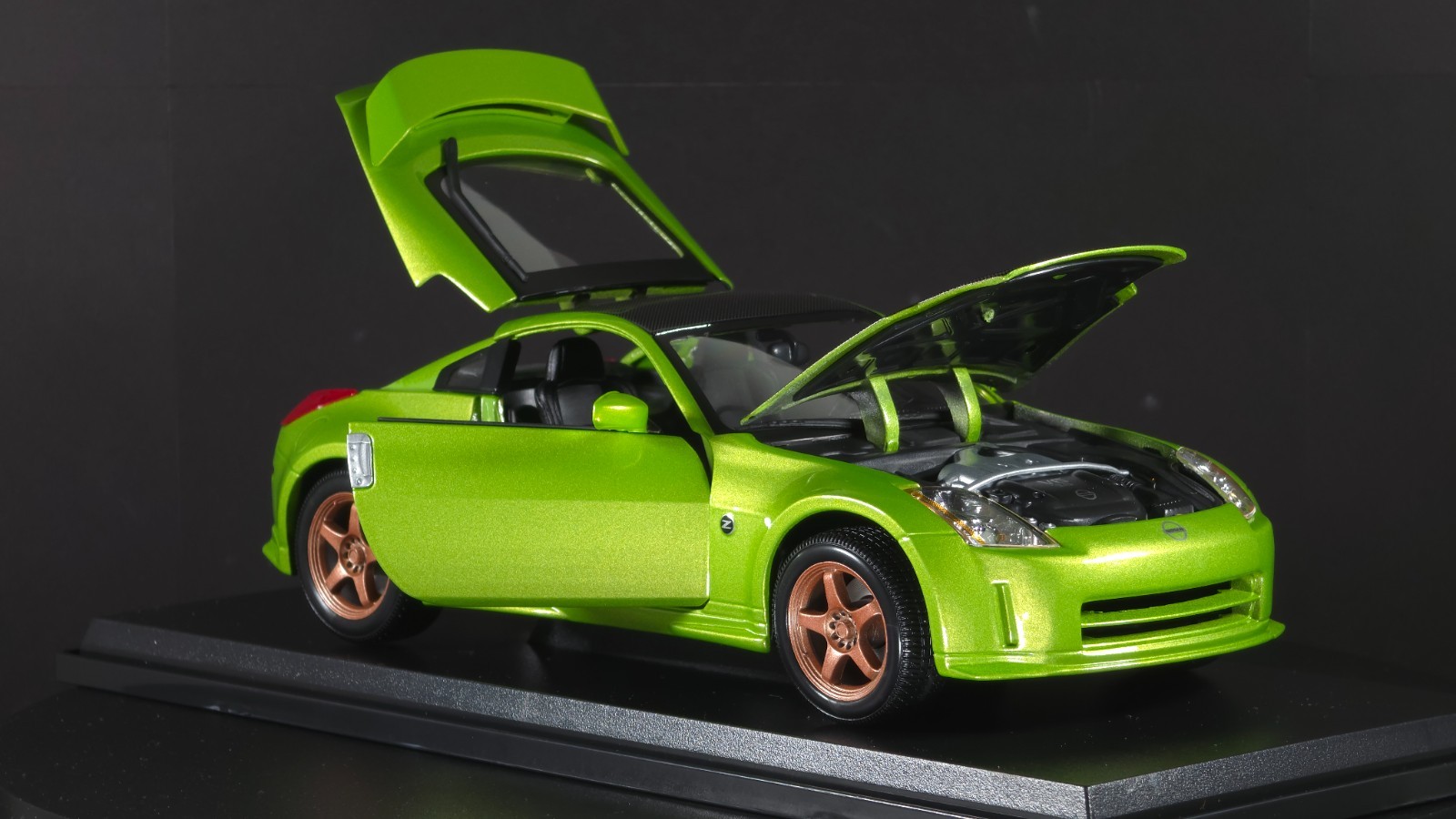Nissan 350Z Nismo Custom 1:18 Maisto Exclusive Style Special Edition Green