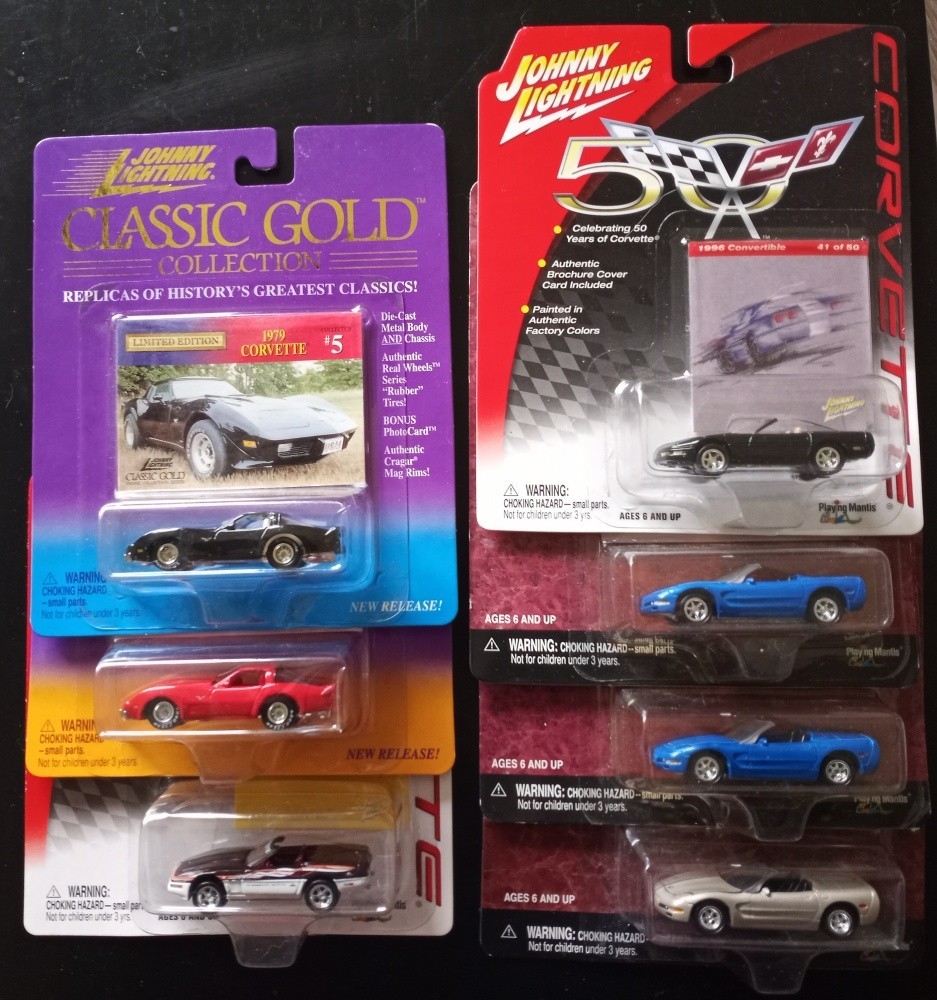 Johnny Lightning Chevy Corvette