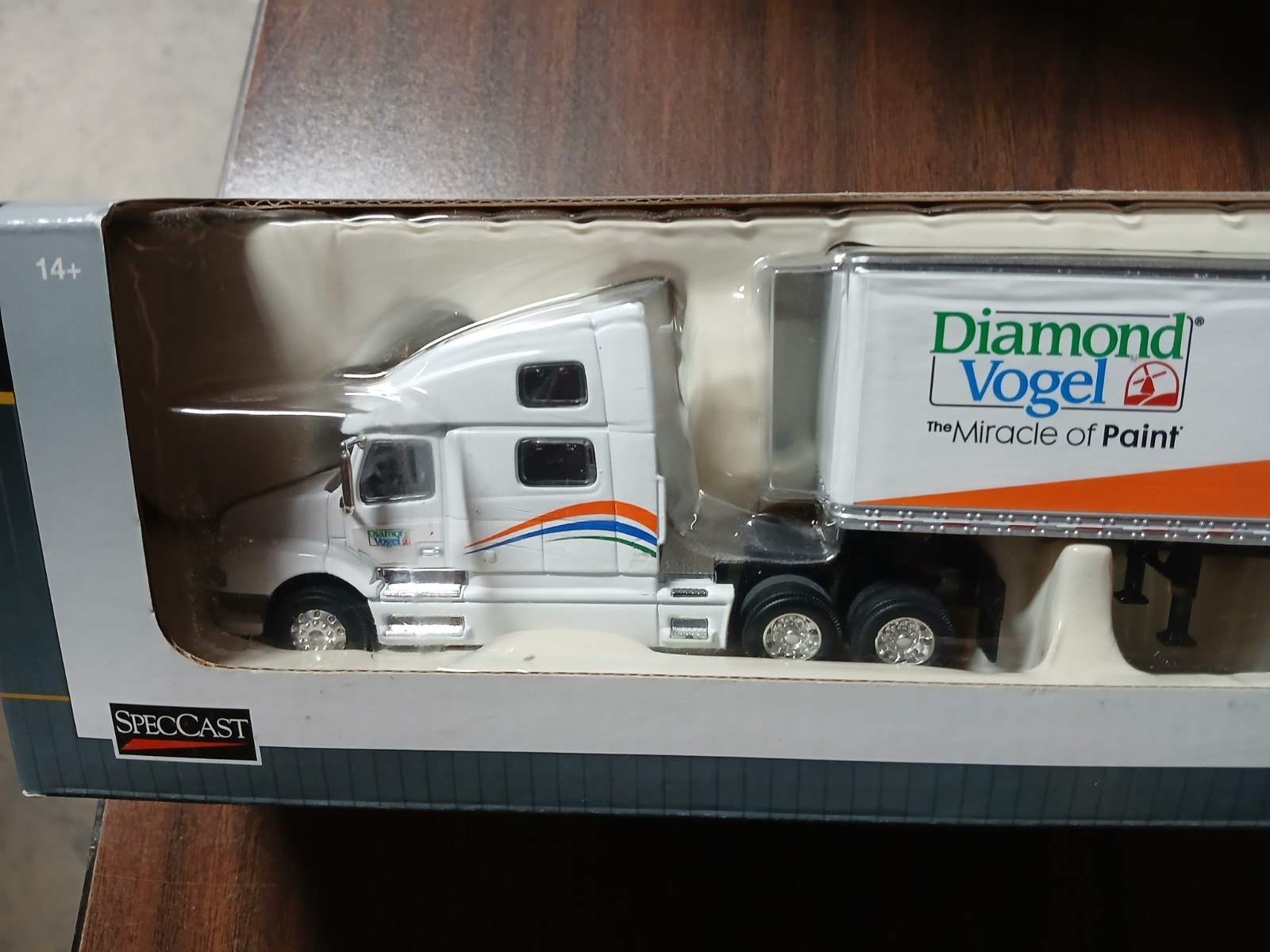 1/64 Diamond Vogel Paint Volvo 770 Semi SpecCast