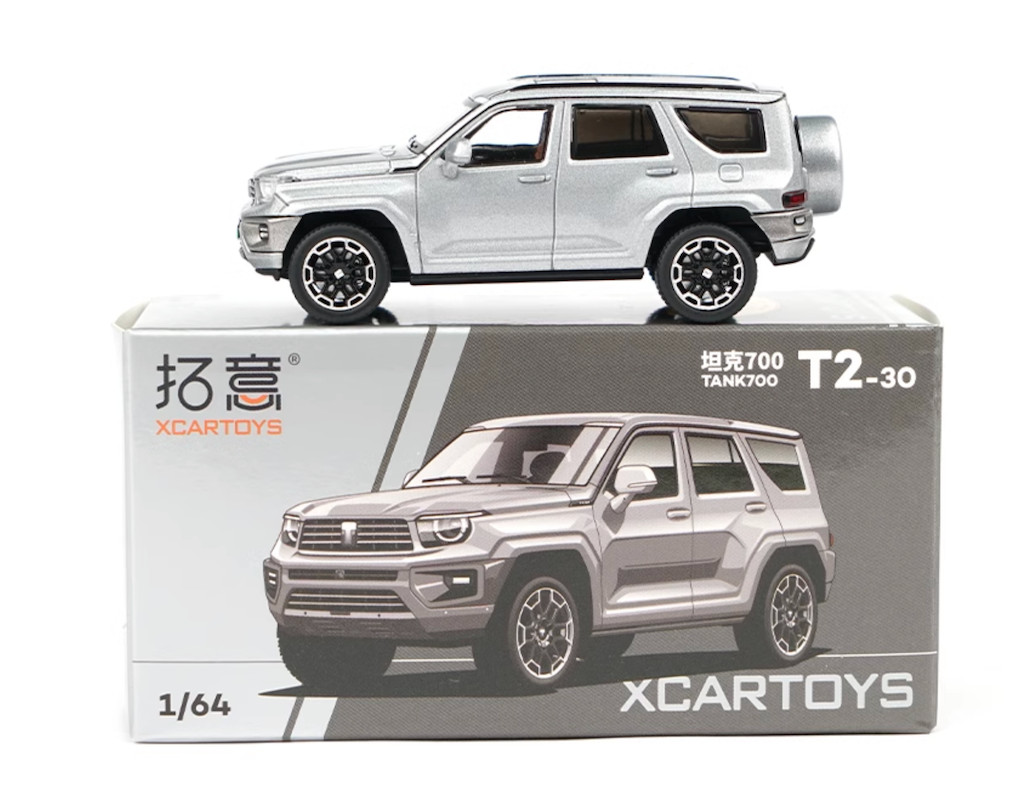 XCARTOYS 1:64 Silver Tank 700 ORV SUV Sports Model Diecast Metal Car