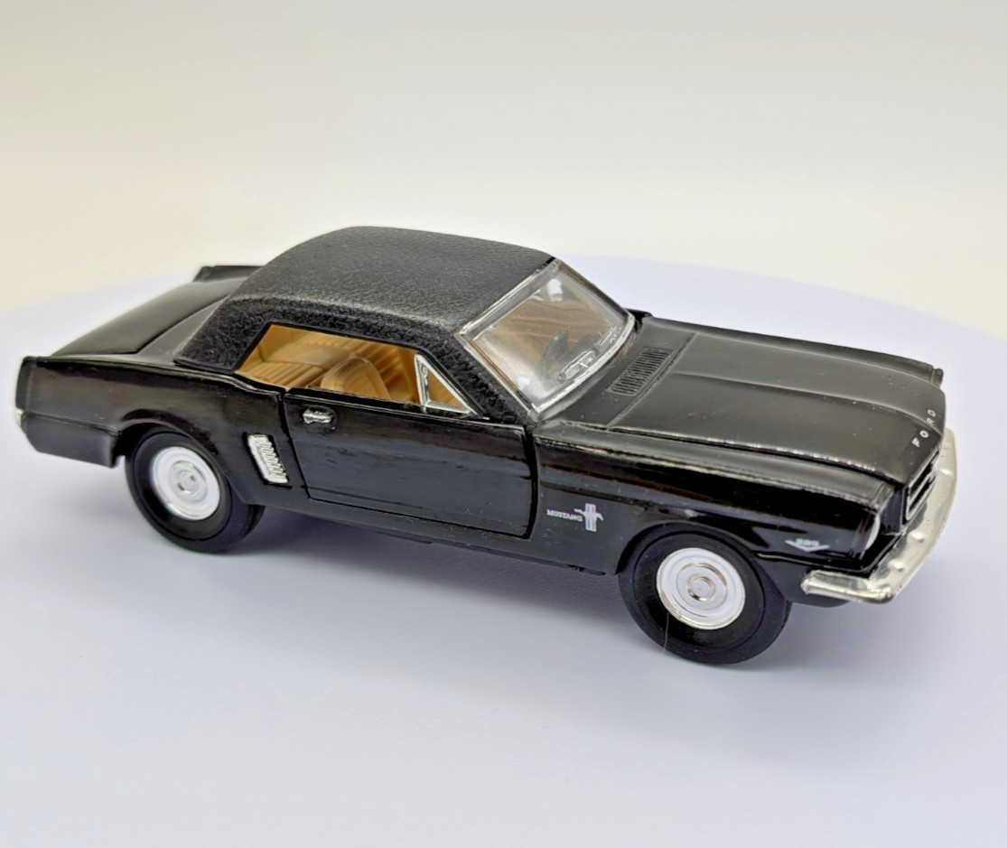 1965 Ford Mustang Black / Tan Diecast 1/32 Scale SS5719 Superior Collectibles