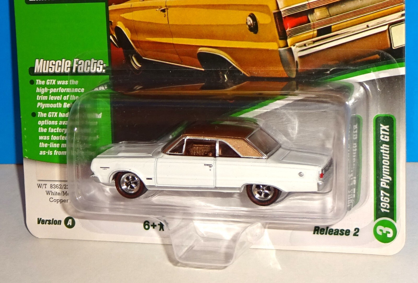 Johnny Lightning 2022 Muscle Cars USA 1967 Plymouth GTX White w/ Copper Top