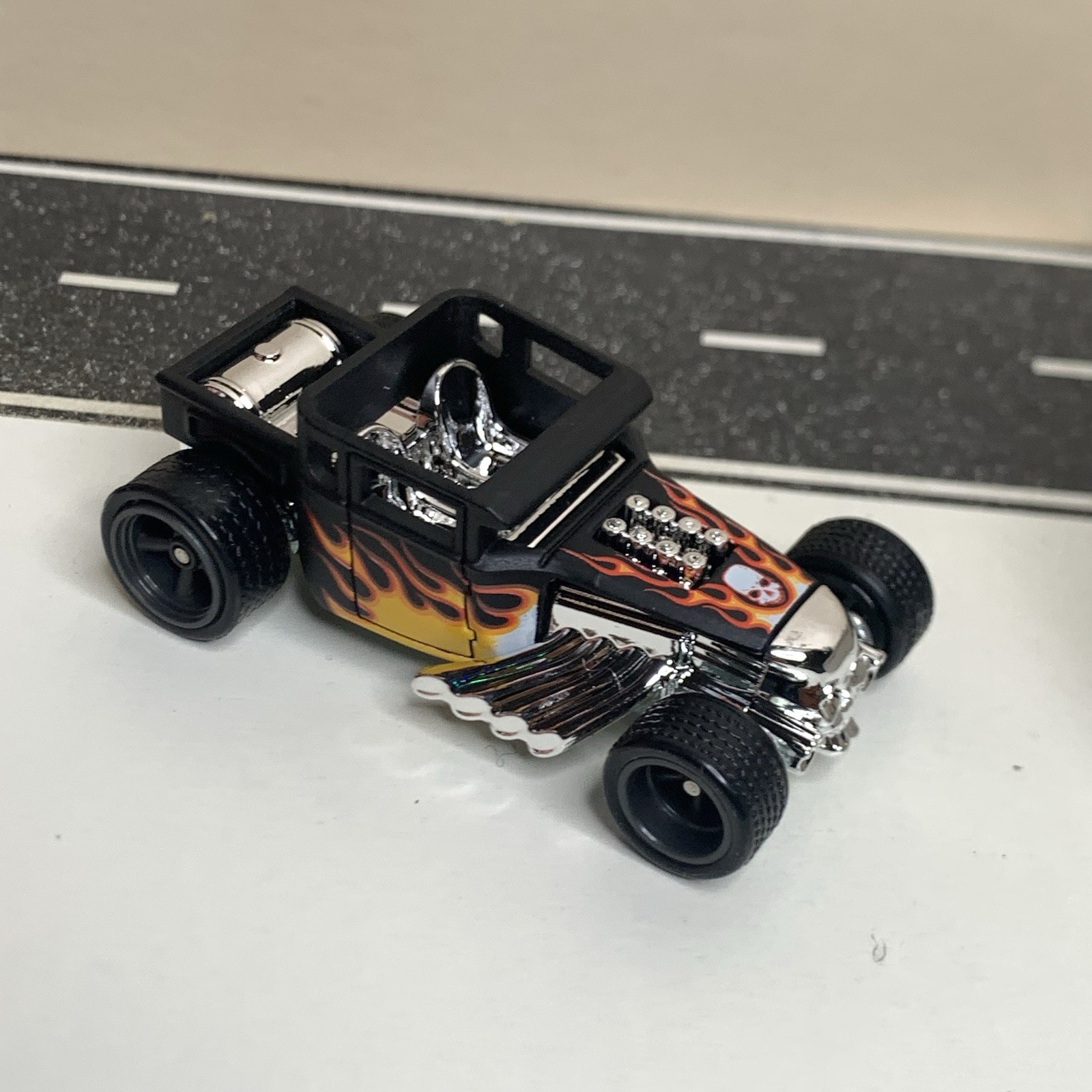2020 Hot Wheels Premium Boulevard Bone Shaker Matte Black w/Flames & RR 1:64 NM