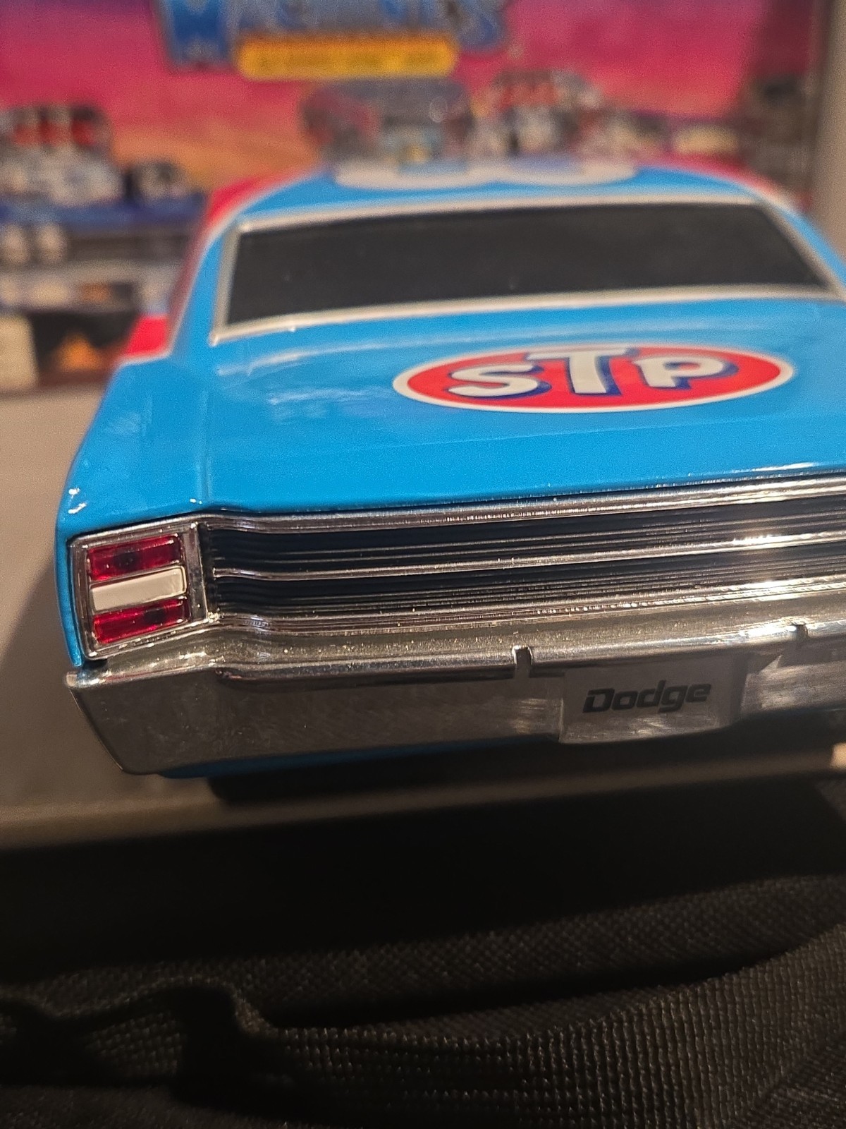 * READ* Muscle Machine Richard Petty #43 STP 1969 Dodge Dart 1:18 Diecast RARE