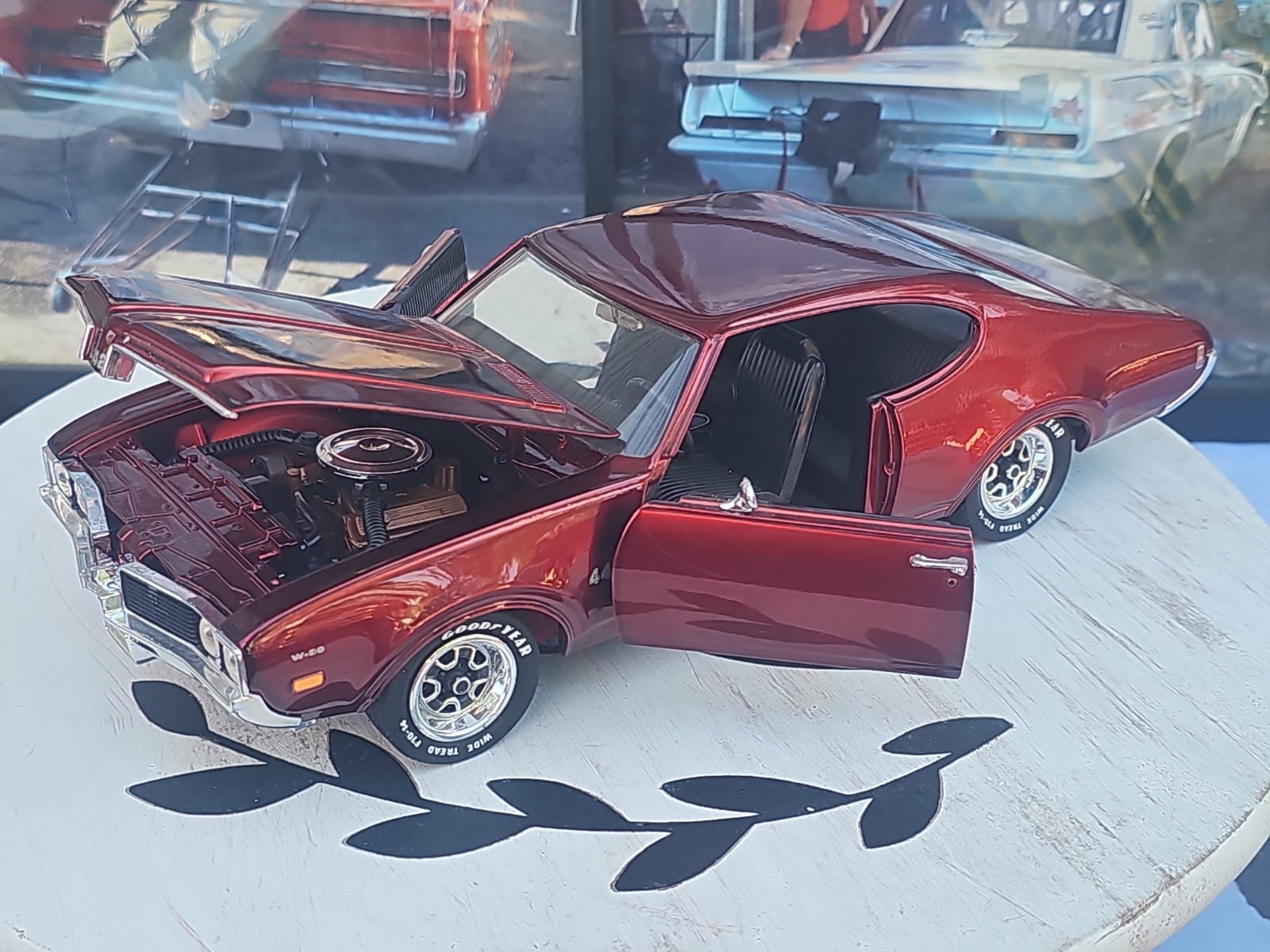 ERTL American Muscle 2 GRAND Series Diecast 1969 Olds 442 W-30 Red W/ Black 1/18
