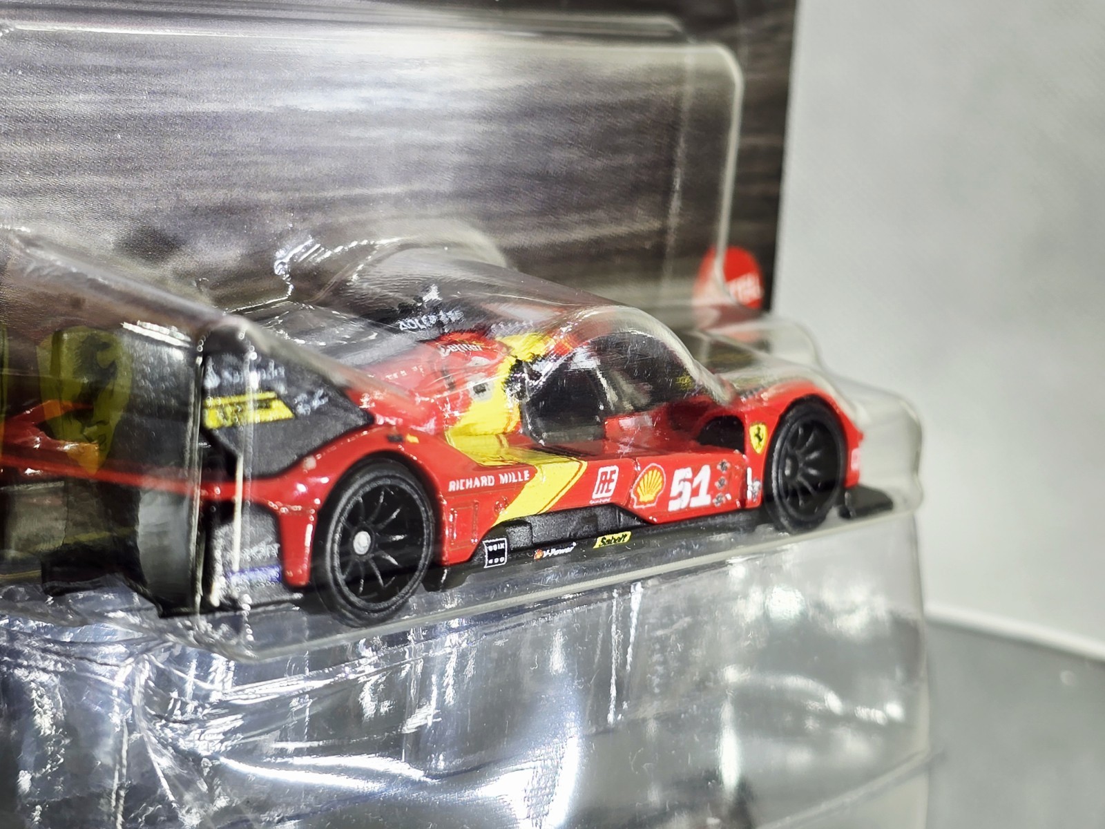 Hot Wheels Premium 2025 Car Culture “Circuit Legends” Ferrari 499P Red 1:64