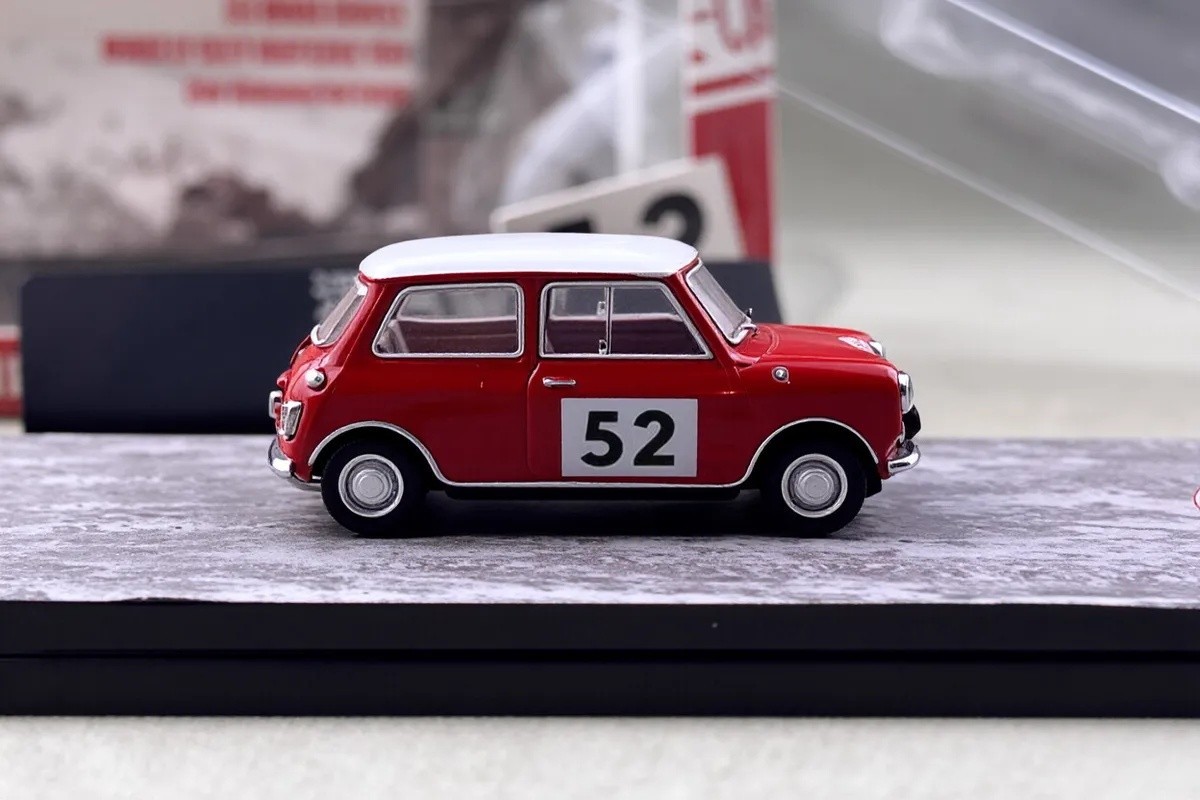 GCD 1:64 Red Mini #52 Morris Cooper S Rallye Sport Model Diecast Metal Car
