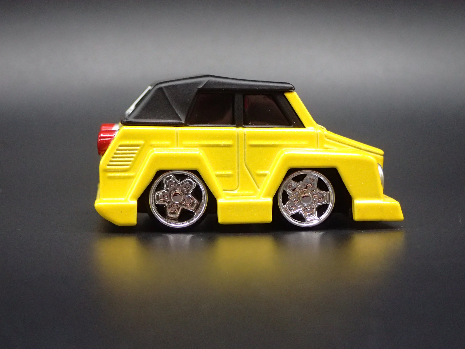 VW TYPE 181 THING CAR TUNED YELLOW 1:64 SCALE DIORAMA DIECAST MODEL CAR