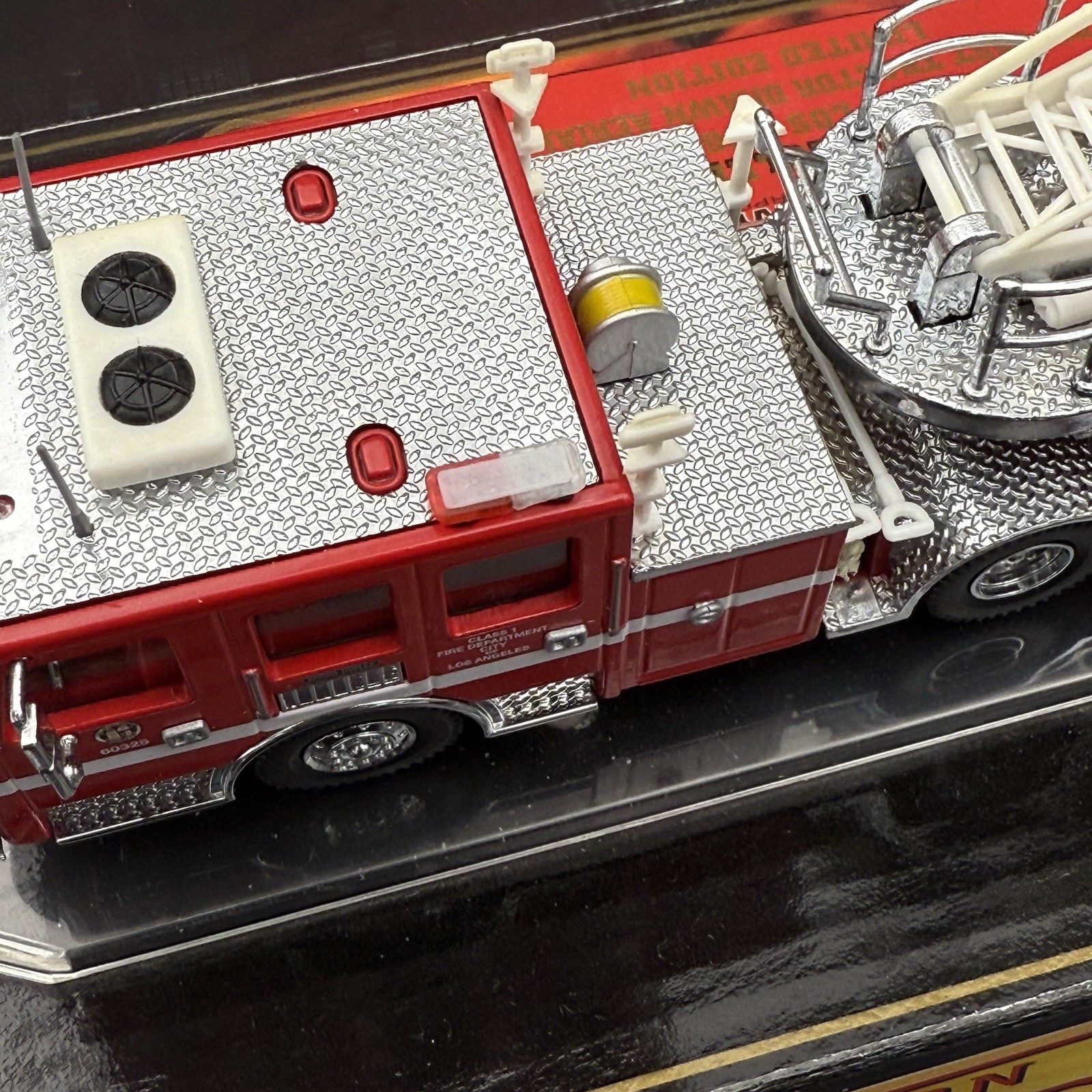 2 Pack 1/64 Mini Whelen Edge Red Clear Lightbar Gray Top Cover Police Fire EMS