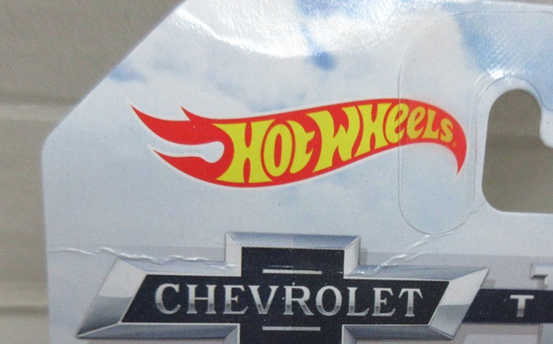 Hot Wheels 2018 100 Years of Chevy Trucks Complete 8 Car SET
