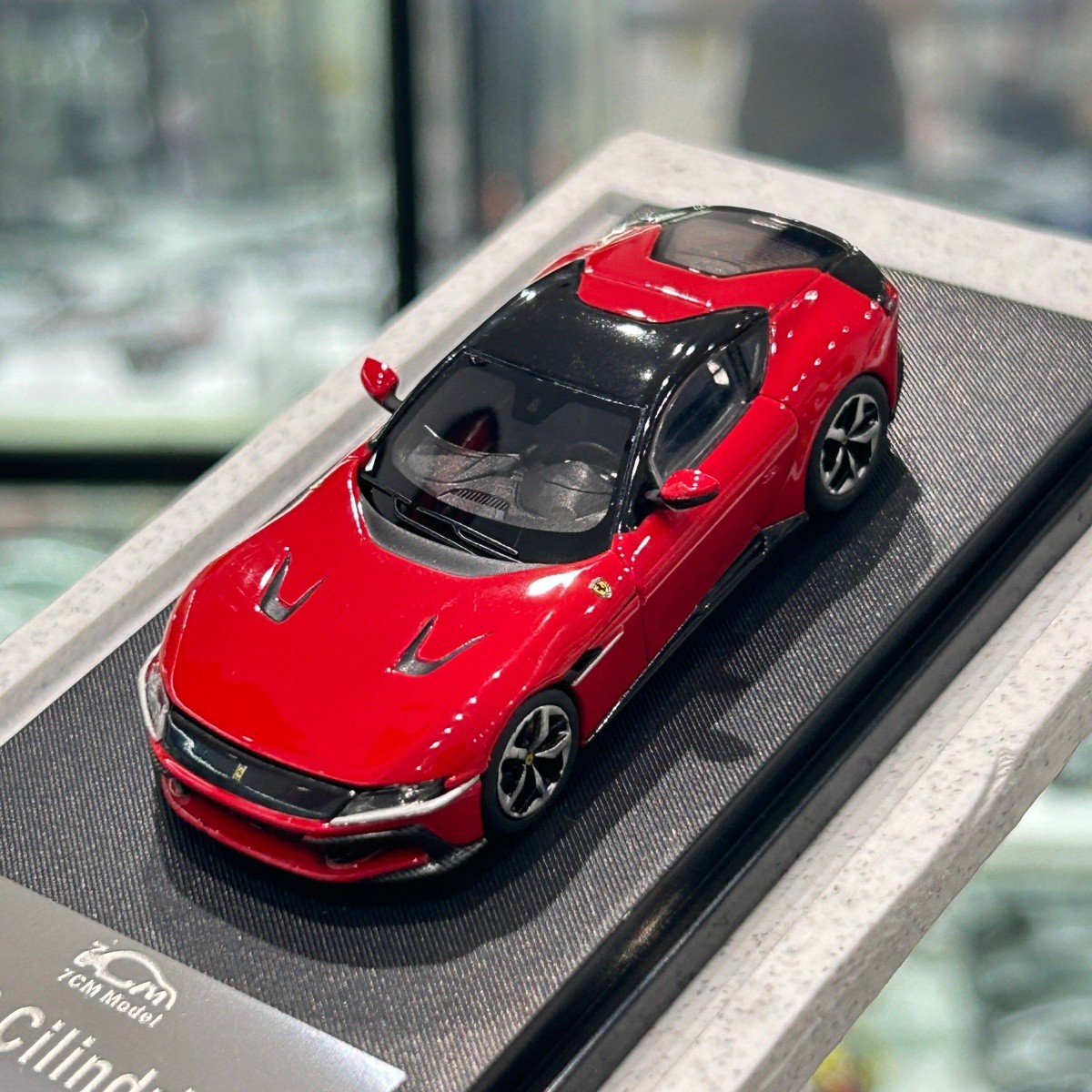 7cm Model 1/64 12 Cilindri Open Front Hood Diecast Alloy Car Model Collectible