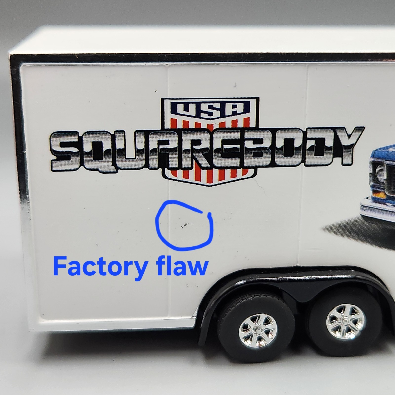 Enclosed car trailer w opening door Collectible 1/64 Scale Collector Car