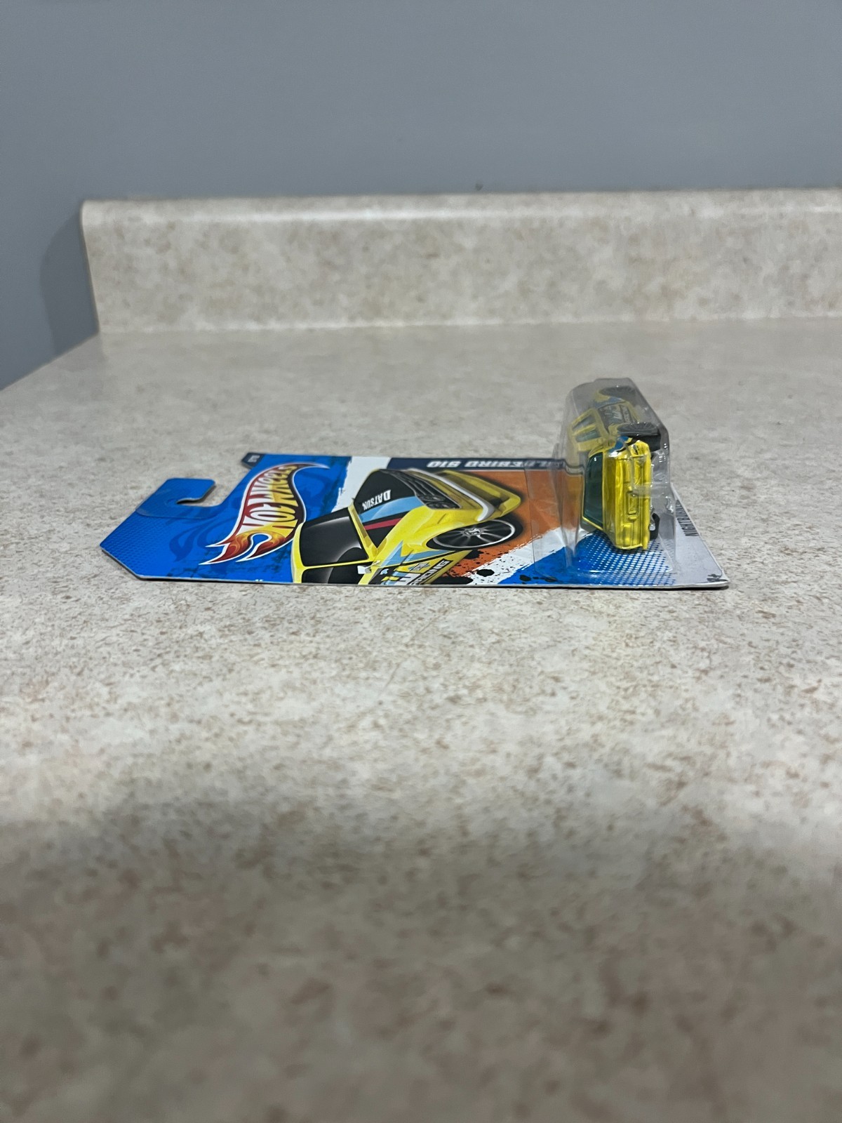 Hot Wheels Datsun Bluebird 510 Nightburnerz 9/10 Yellow 97/240 1/64 Diecast Car