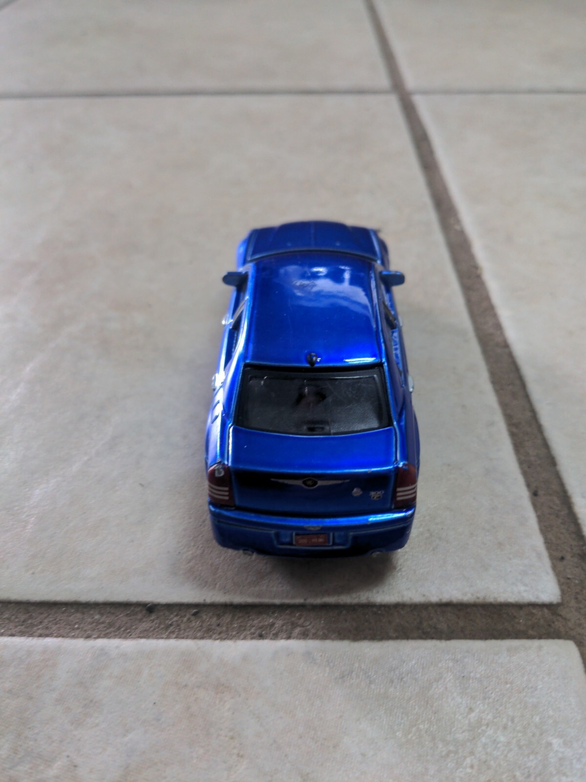 HTF Maisto 2005 Chrysler 300C Hemi 1:43 Scale DieCast Car Playerz Blue Chrome