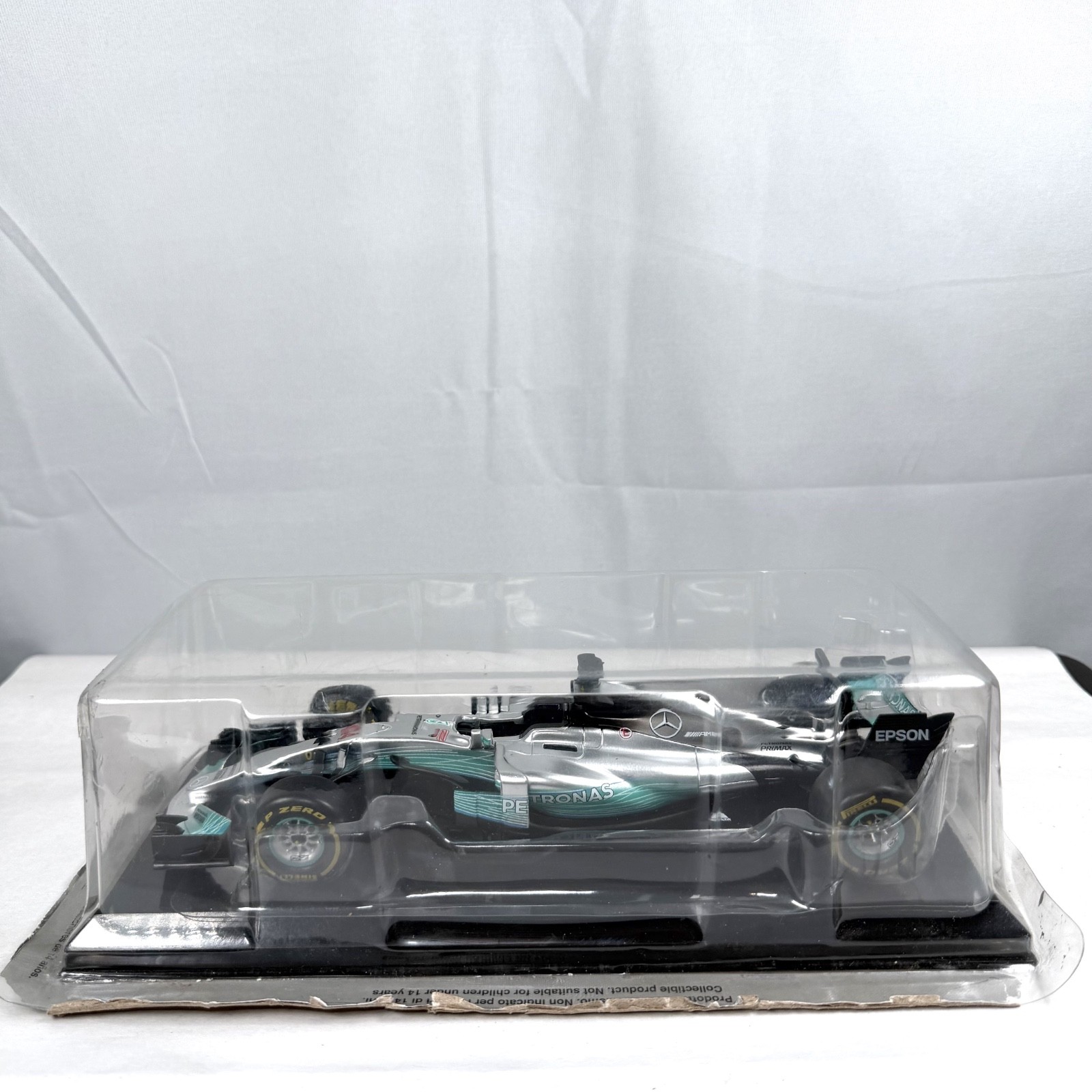 Formula 1 Compatible with Mercedes AMG F1 W08 EQ Power+ Lewis Hamilton 1/24