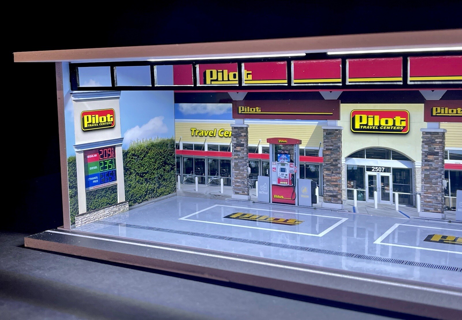 Pilot Gas Station Garage Theme 1:64 Model Diorama LED Lighting! For Hot Wheels