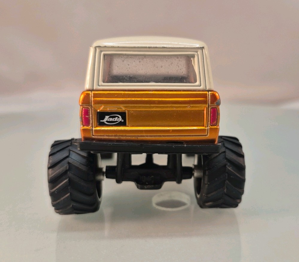 Jada Just Trucks 1973 Ford Bronco, Copper #030 – 1:64 Scale