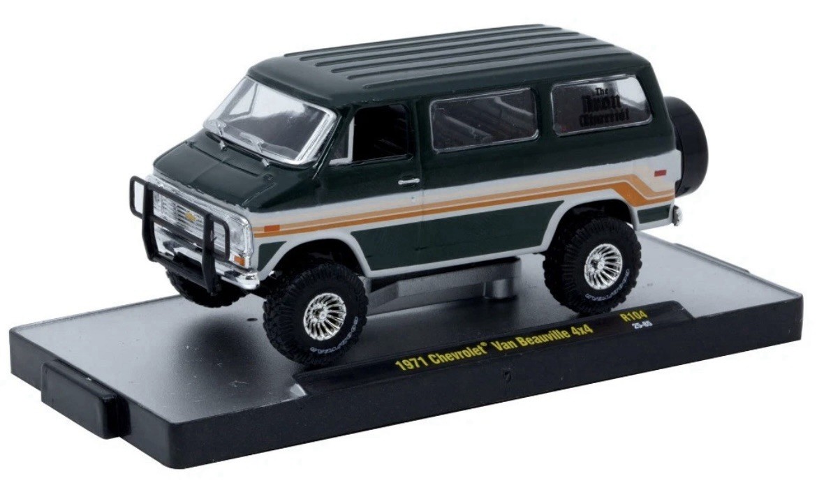 M2 MACHINES 1971 CHEVY VAN BEAUVILLE 4X4 AUTO THENTICS R104