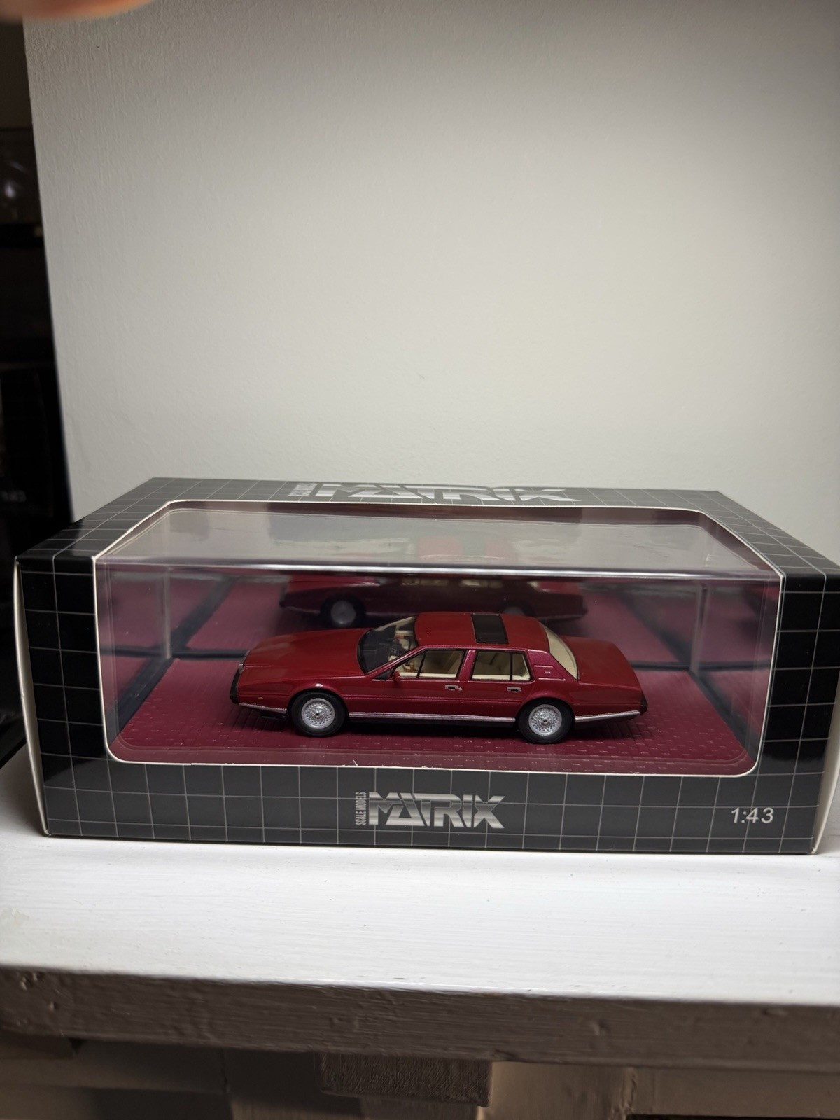 Matrix 1:43 Aston Martin Lagonda Series I (1974–75) Deep Metallic Red