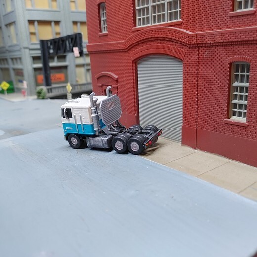 Custom Built 1/87 HO Scale 3D Printed Kenworth K1000 Cabover Semi Tractor