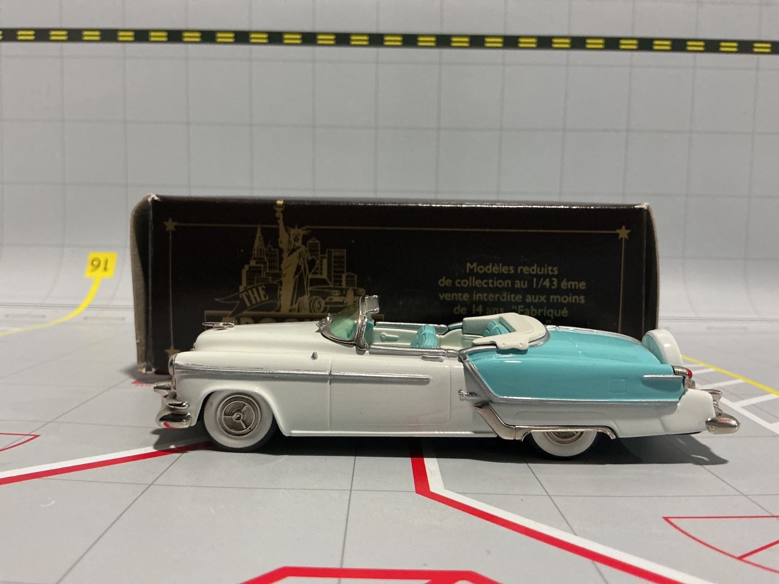 1:43 BROOKLIN MODELS BRK 39 1953 OLDSMOBILE FIESTA