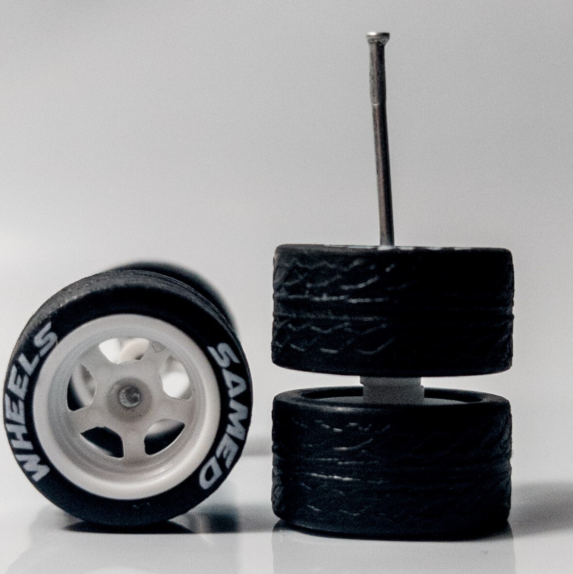 White 12mm Lettered 5 spoke wheels – 12/12mm for Hot Wheels