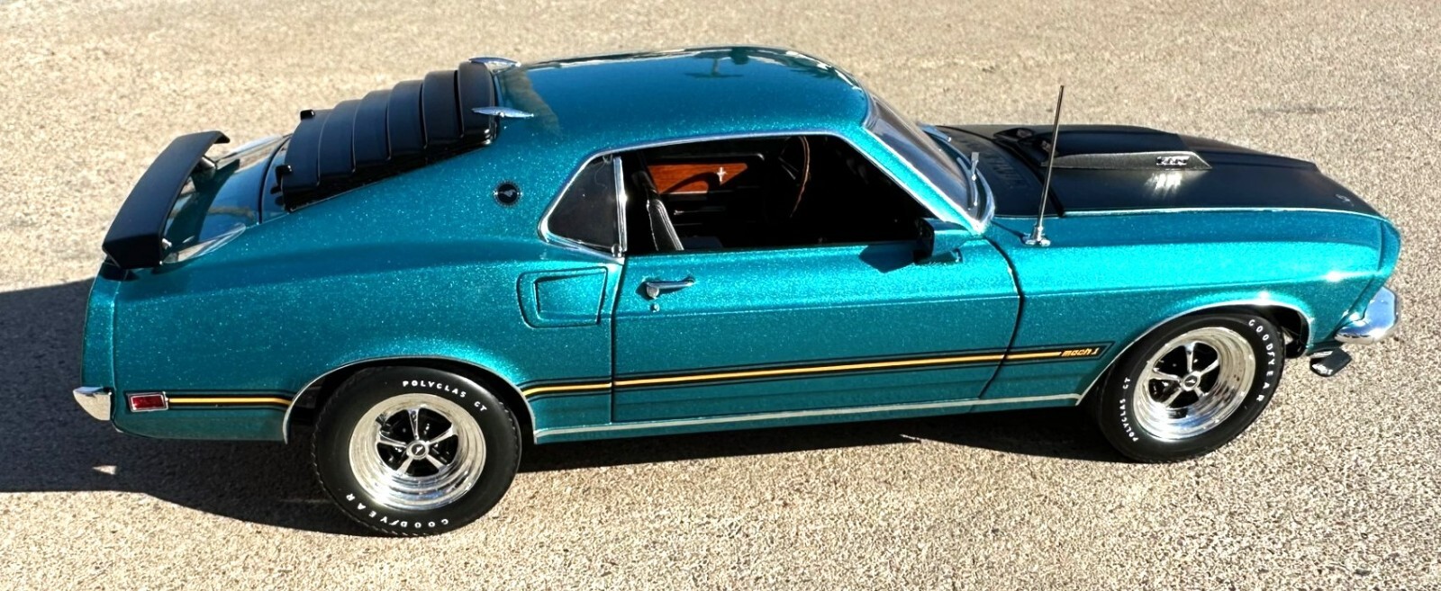 1/18, YCID 1969 Ford Mustang Mach 1 , Gulfstream Aqua , 1-199 NIB