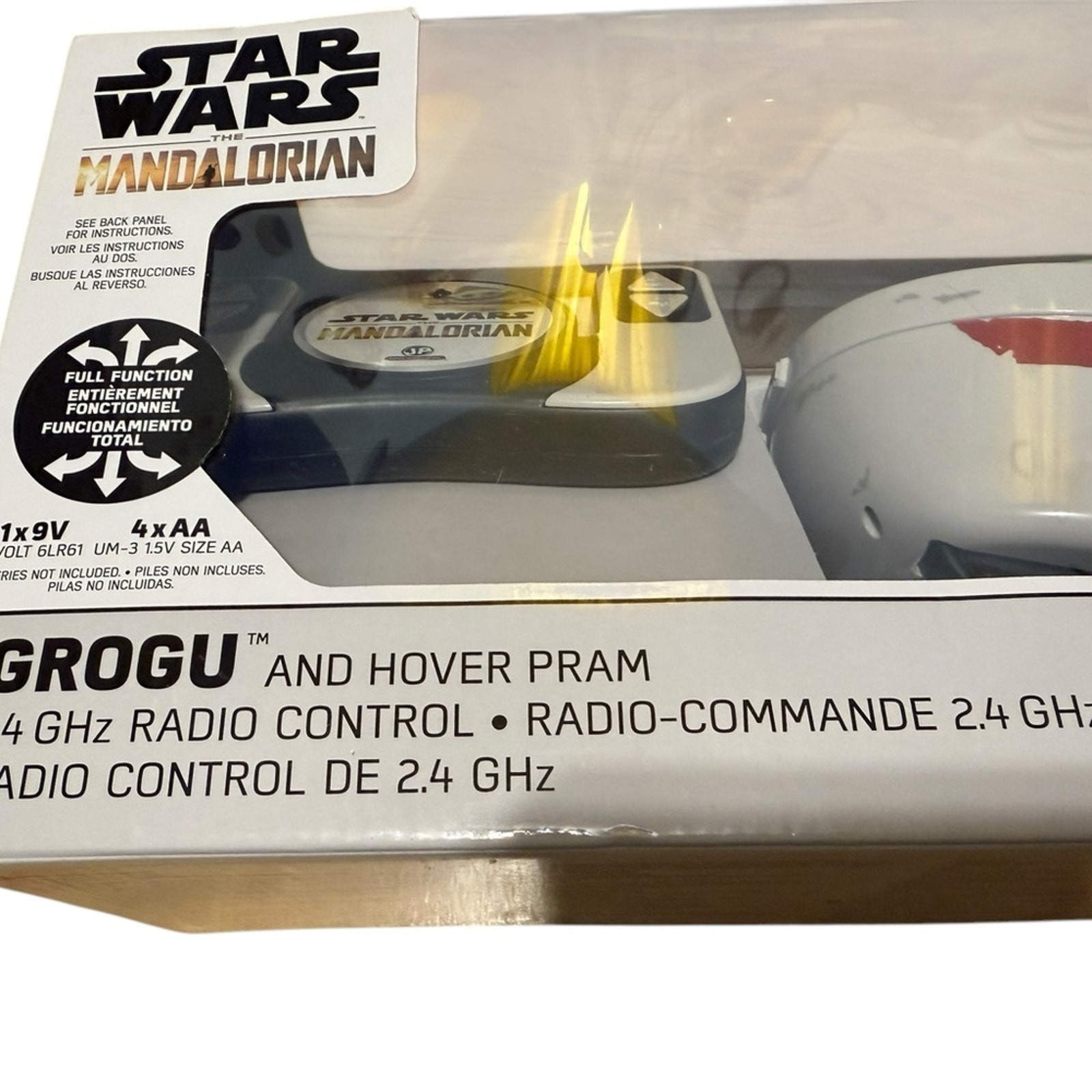 Star Wars – The Mandalorian 9″ Radio Controlled Grogu & Hover Pram