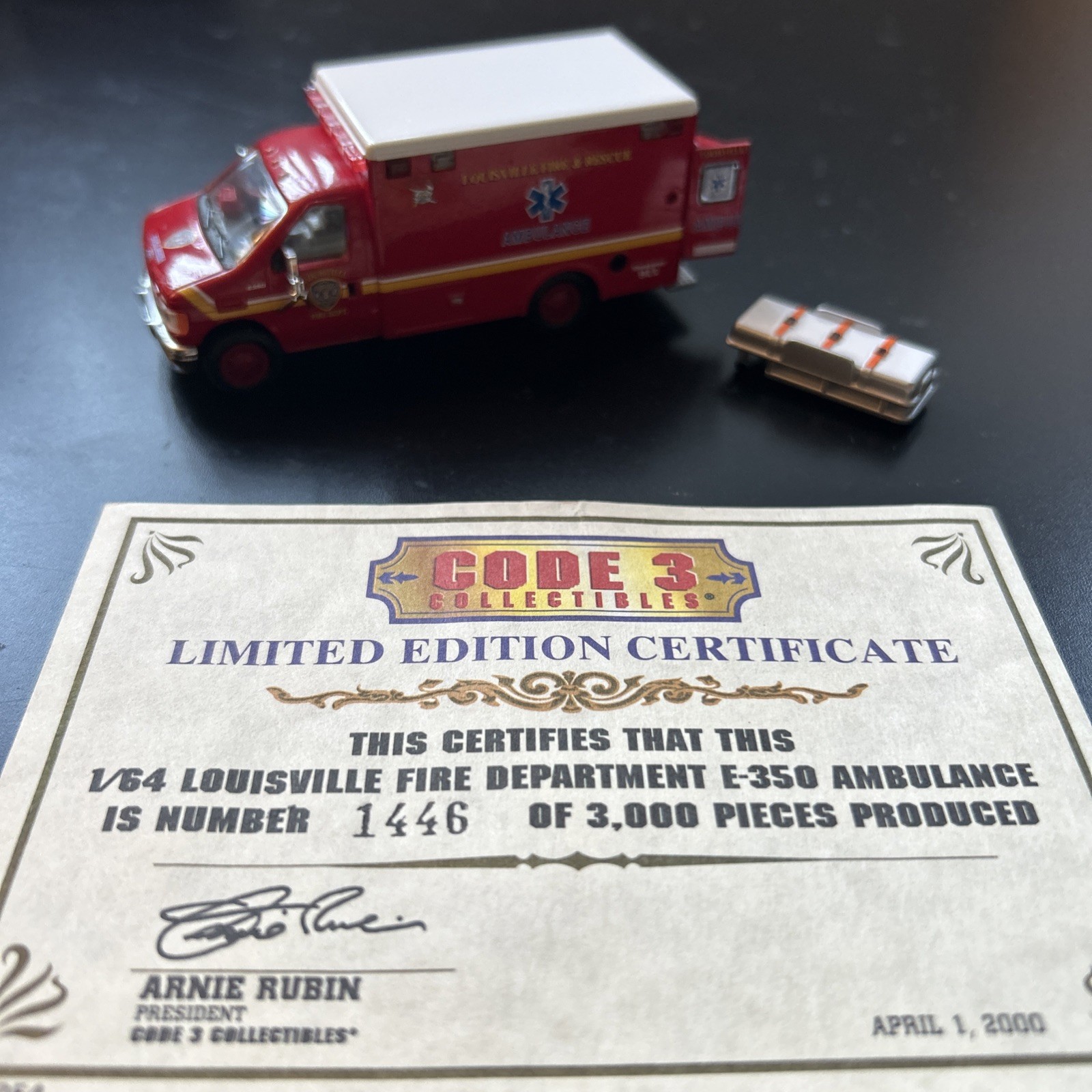 Code 3 Louisville Ford E-350 Medic Ambulance (12054) 1/65 Die Cast
