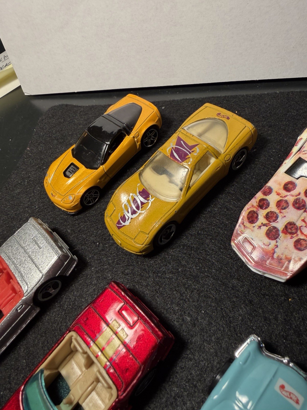 Hot Wheels LOT of 11 Corvette cars loose-all diff see photos please