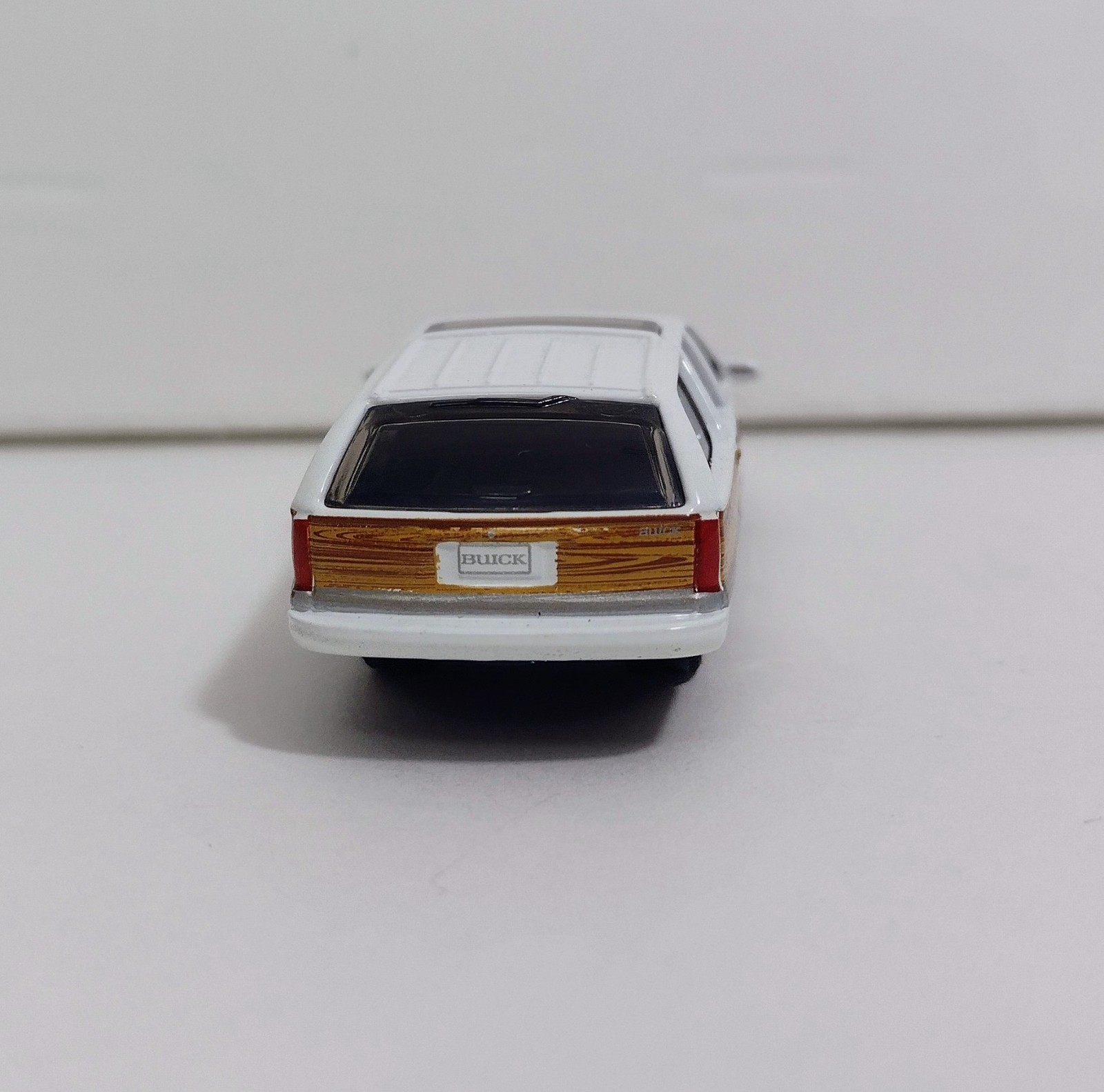 Matchbox Moving Parts 1992 Buick Roadmaster Estate wagon
