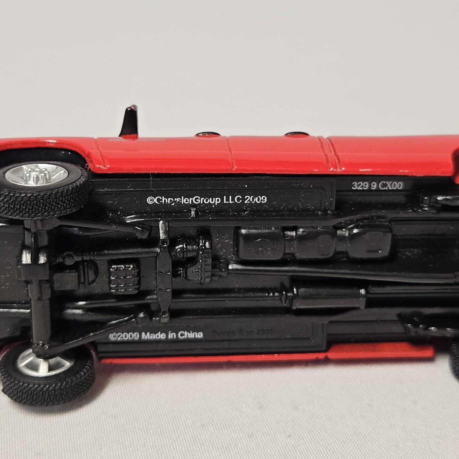 Dodge RAM 2500 Red 2002 – 2005 ERTL Die Cast Chrysler Group Truck RC2
