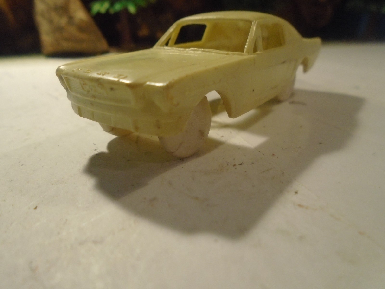 F & F MOLD & DIE WIOK PLASTIC 1/64 SCAKE PLASTIC1966 MUSTANG FASTBACK 1-185-1