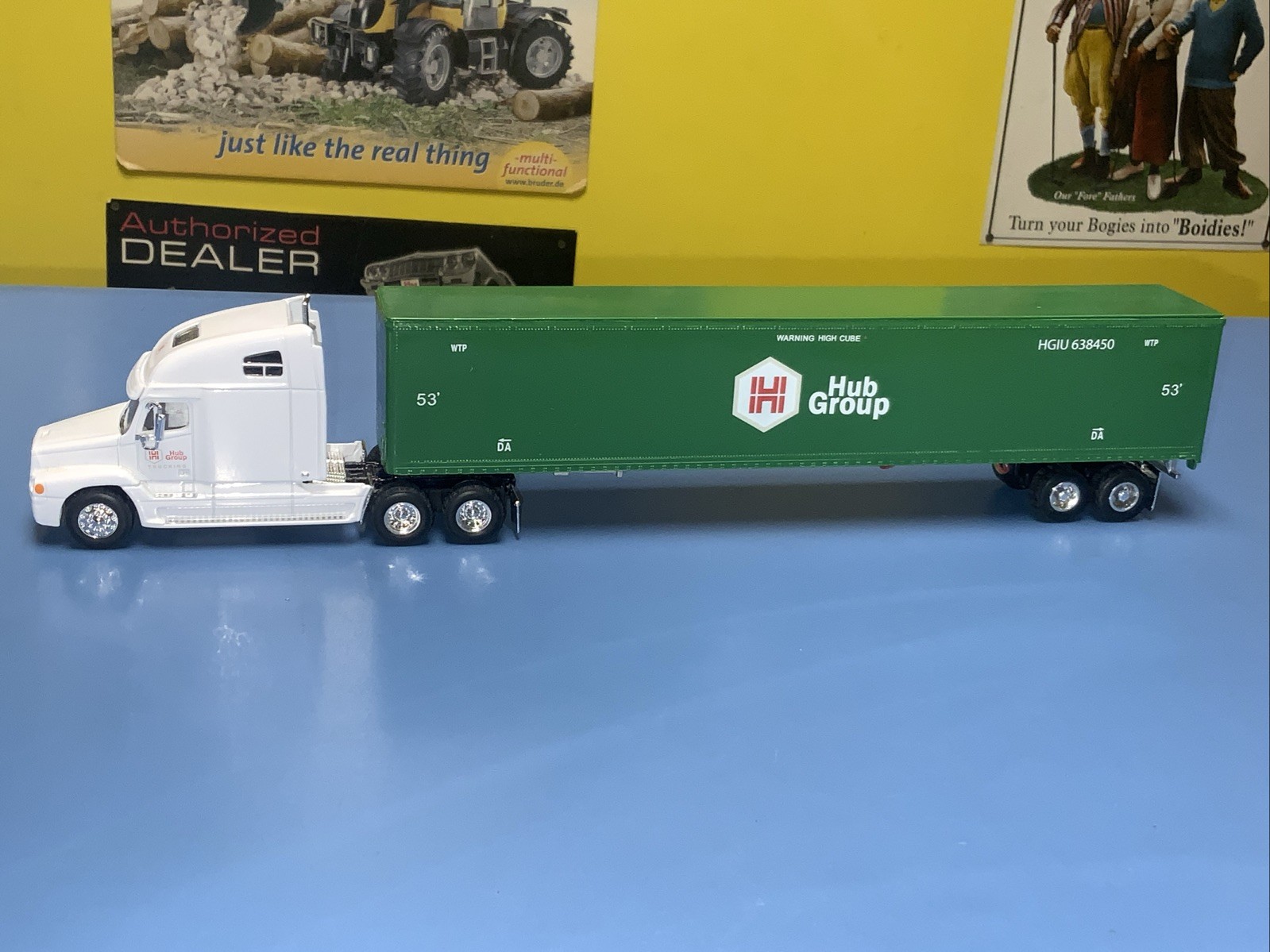 Liberty Classics Freightliner Century Class Hub Group Tractor Trailer 1:64