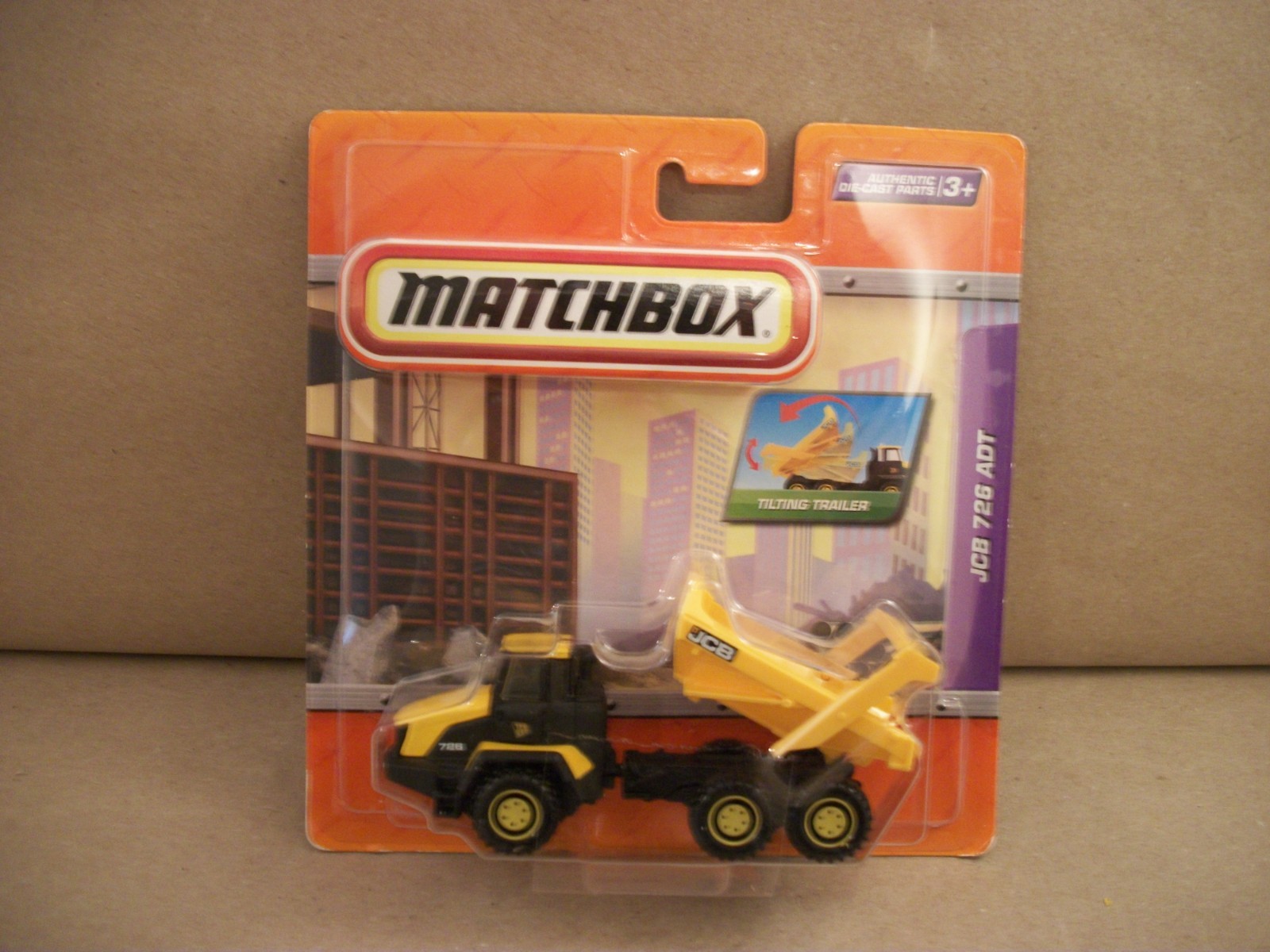 New 2009 Mattel Matchbox Real Working Parts JCB 726 ADT Dump Truck