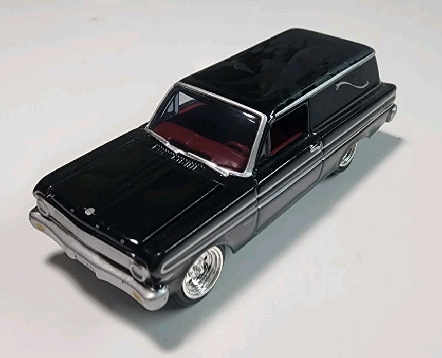 Johnny Lightning Thirteen Customs 1965 Ford Falcon Sedan Delivery 1/64 Diecast