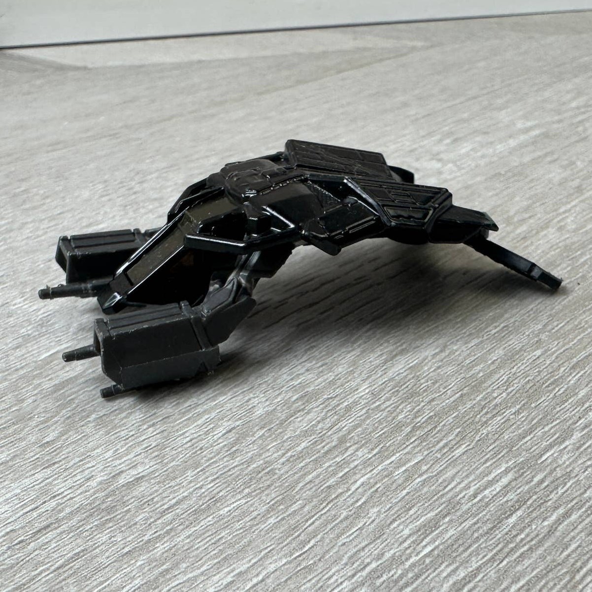 Hot Wheels V5315 Batman TM & DC Comics