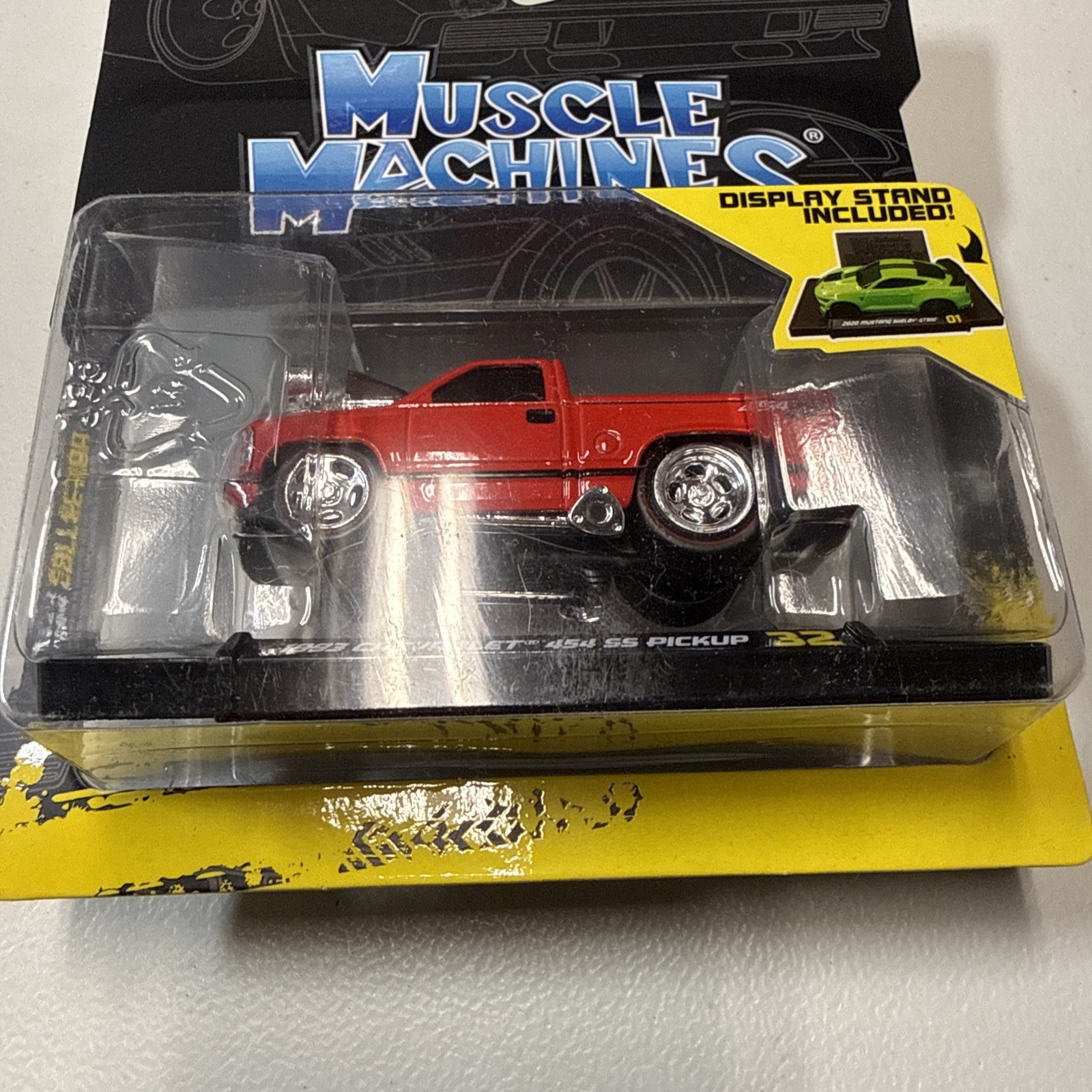 1993 CHEVROLET 454 SS PICKUP RED 1/64 DIECAST MODEL BY MUSCLE MACHINES 15572