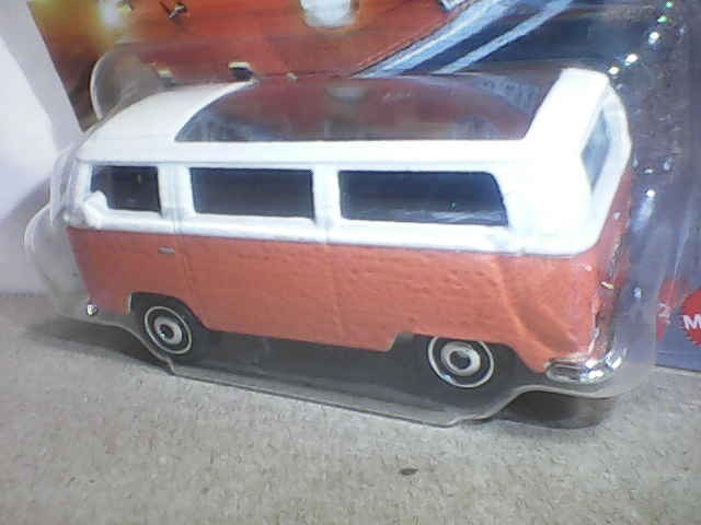 2026 Matchbox The Movie 10/12 “1973 Volkswagen T2B Bus” White/Orange, Short Card