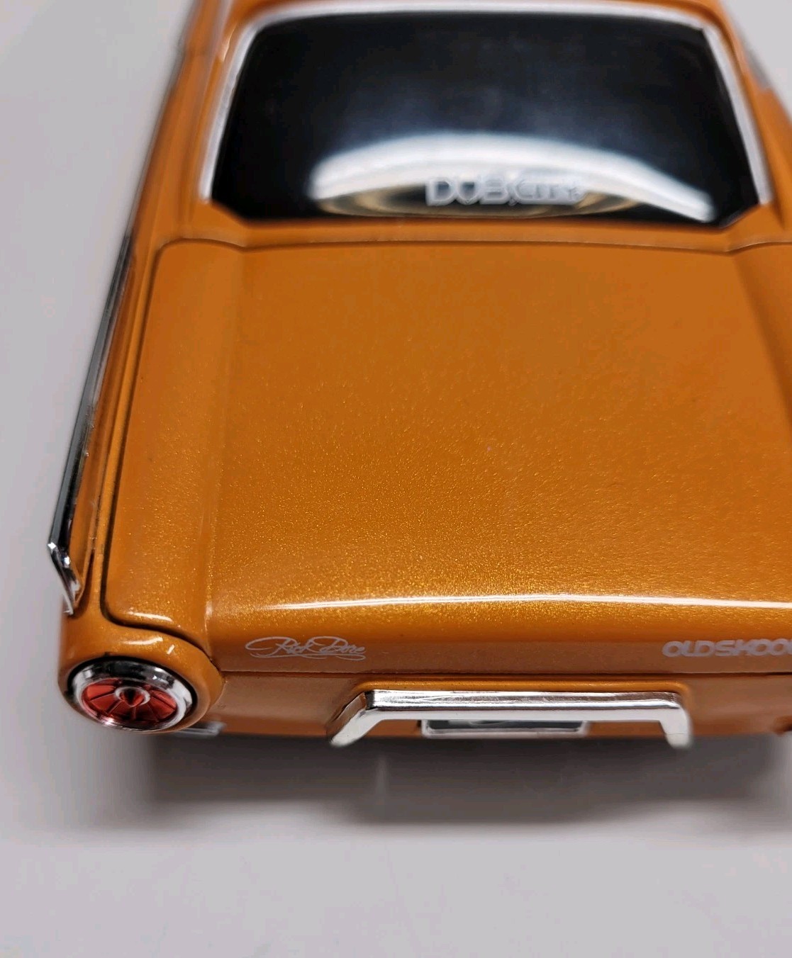 Jada Toys Dub City 1:24 Scale Die Cast 1963 Thunderbird Orange Rick Dore
