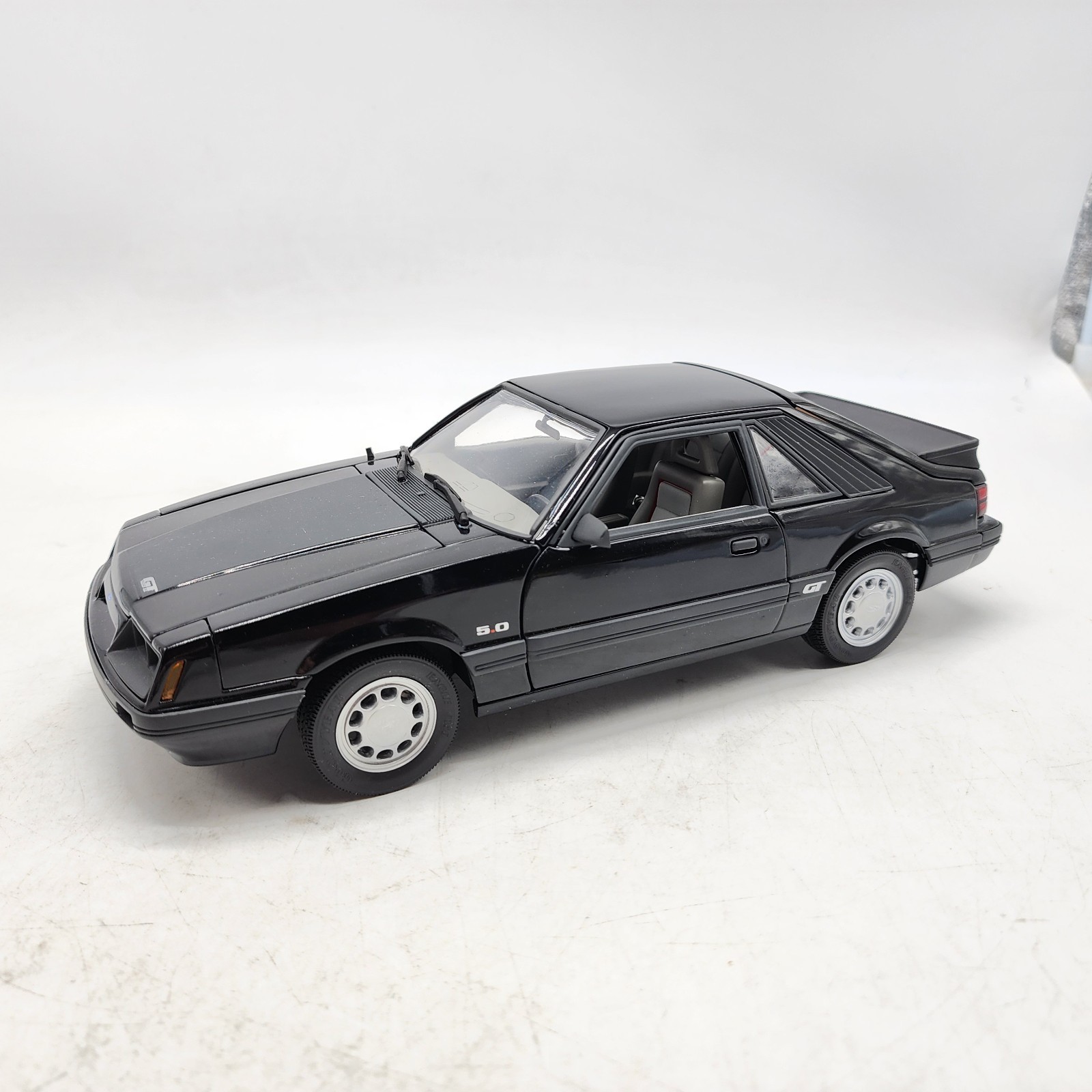 52Z GMP Black 1985 Ford Mustang 5.0 GT 1:18 New Open Box Rare HTF 1909/3000