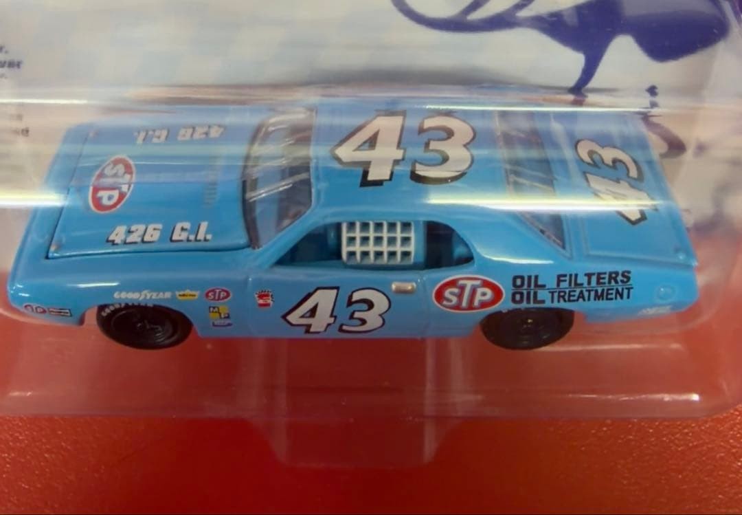 Richard Petty 1:64 ’72 Road Runner Richard Petty