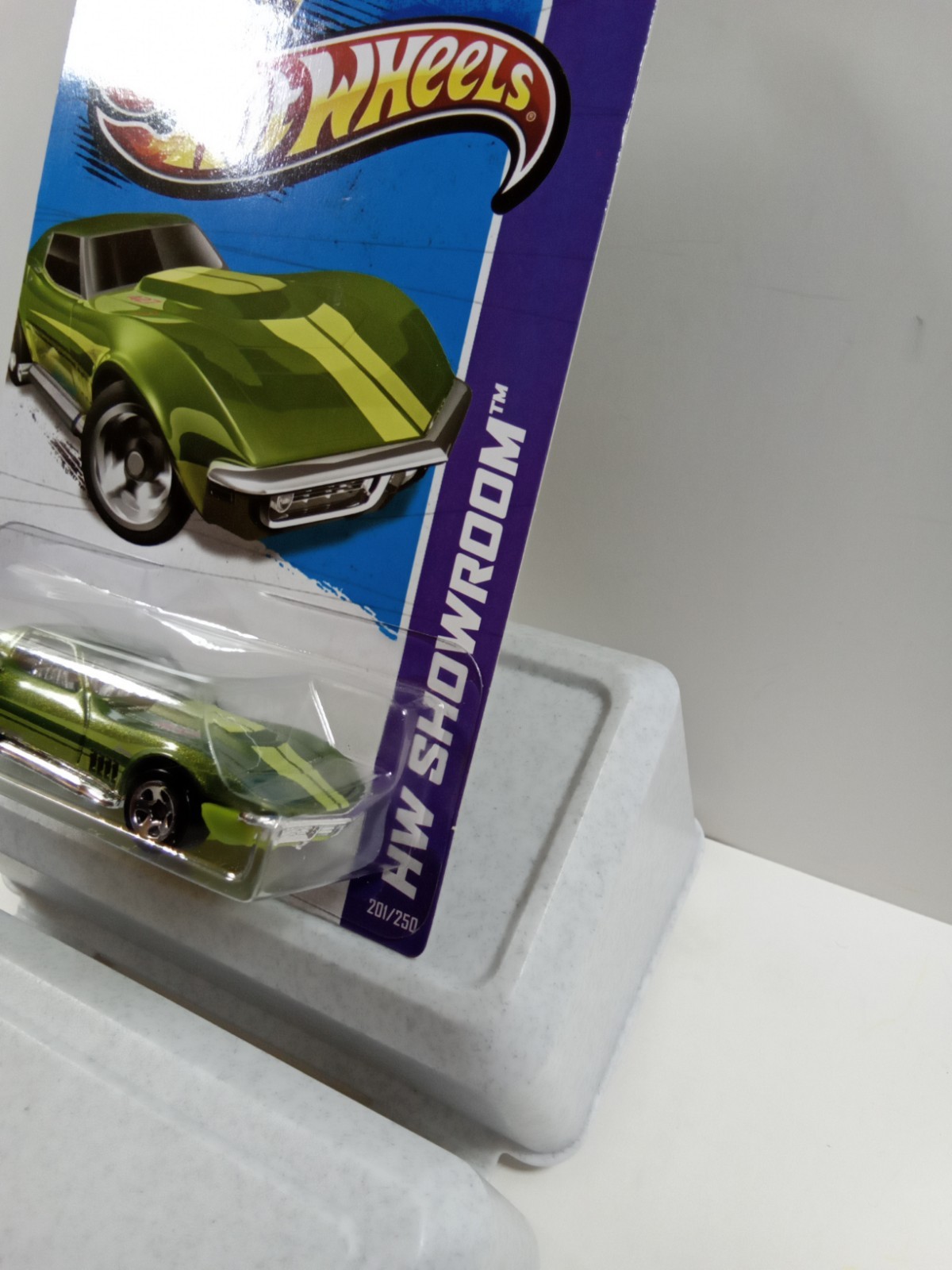 HOT WHEELS 2013 SHOWROOM SERIES 69 CORVETTE KMART COLOR EXCLUSIVE M30