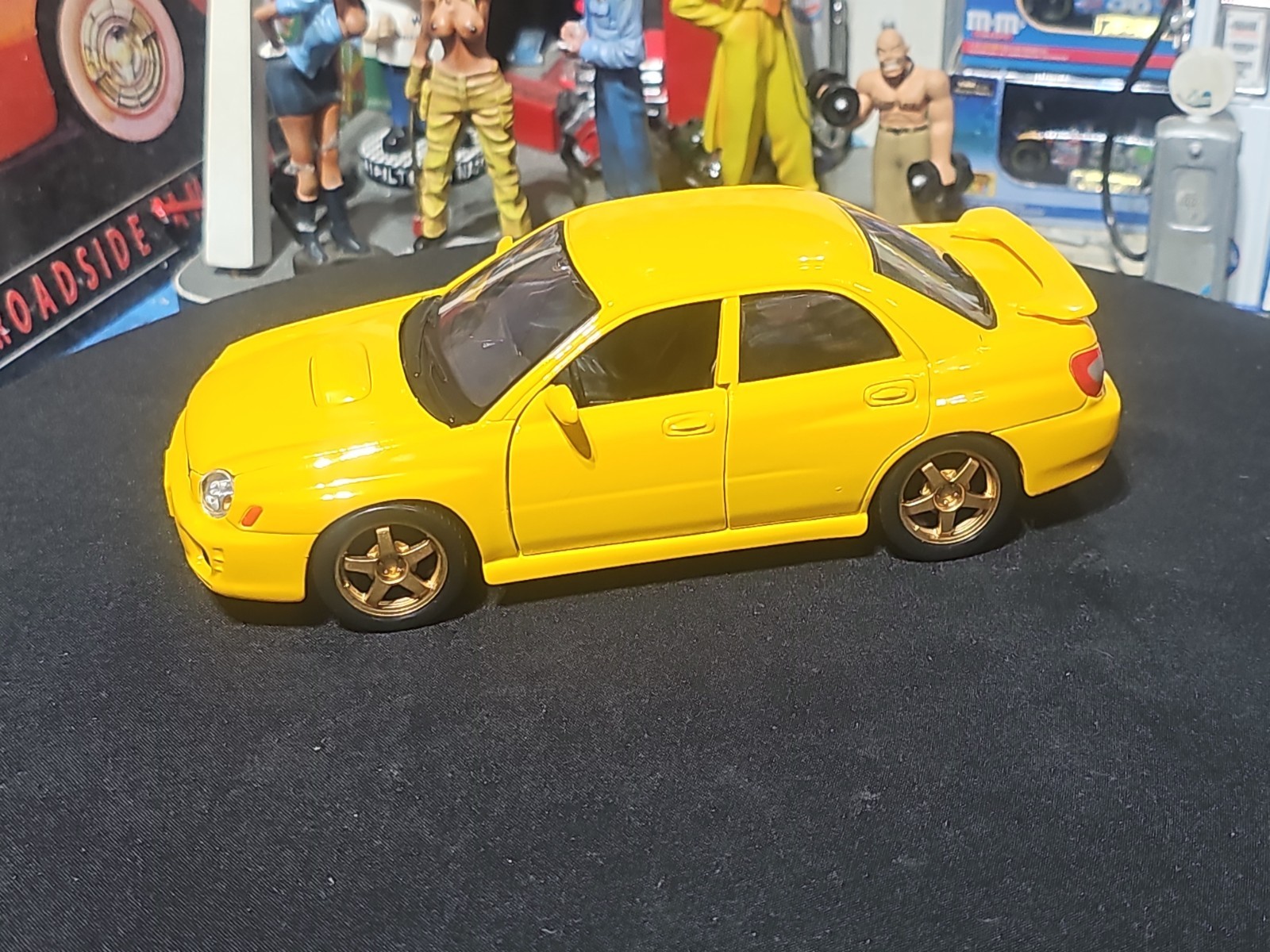 VINTAGE Maisto Subaru Impreza WRX 1/24 Scale YELLOW BEAUTIFUL NICE CAR 🚗