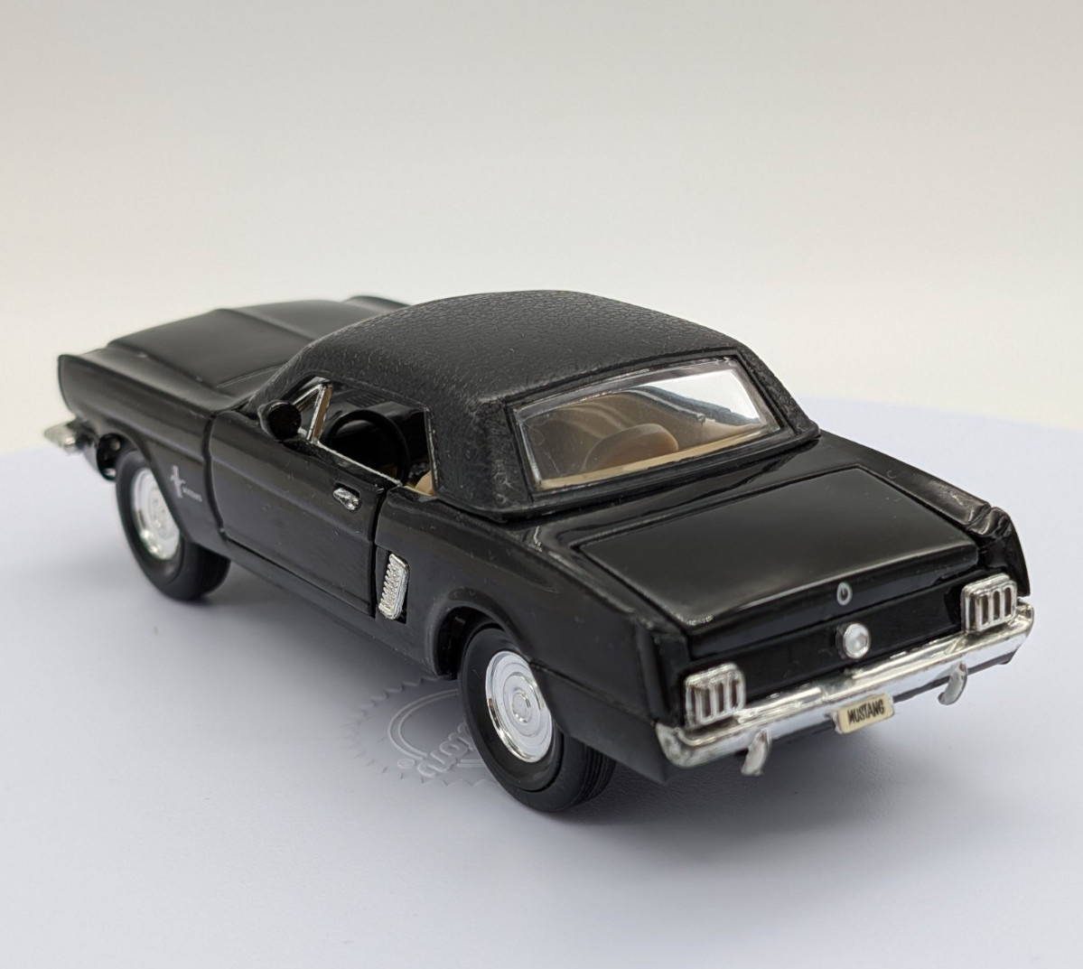 1965 Ford Mustang Black / Tan Diecast 1/32 Scale SS5719 Superior Collectibles