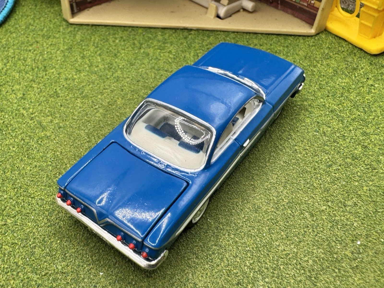Revell 1961 Chevy Impala Diecast Car NM 1/64th Scale Issue #69 GM 2001